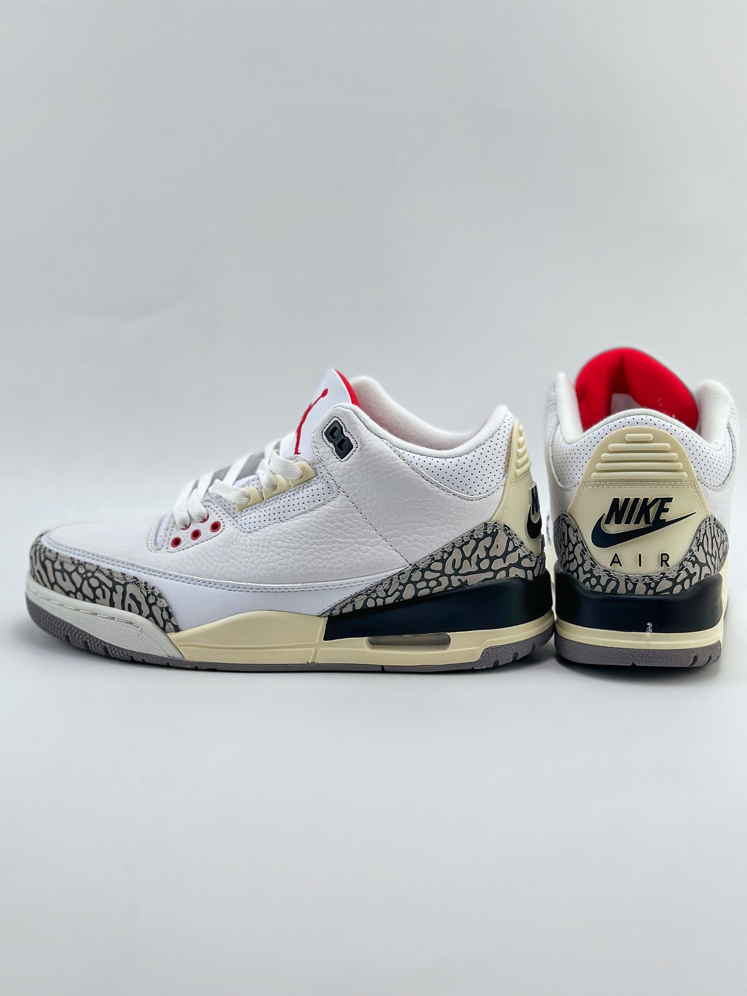 Air Jordan 3 Retro ”White Cement Reimagined” 做旧白水泥 DN3707-100