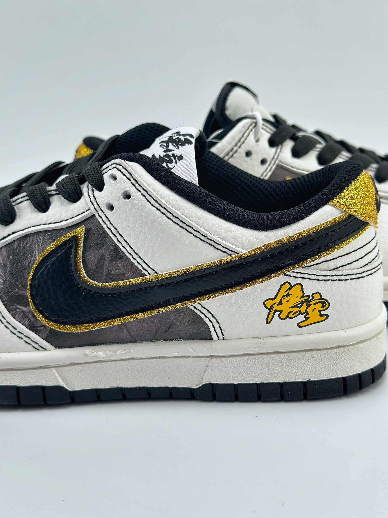 Nike SB Dunk Low 黑神话悟空 白黑金 LW1818-106