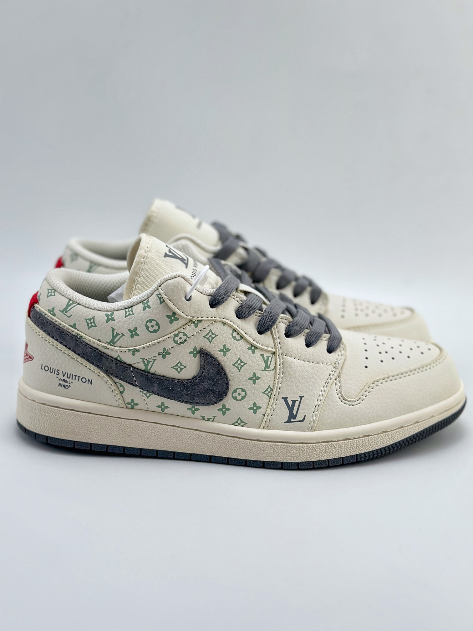 Air Jordan 1 Retro Low x Louis Vuitton 白灰 WG8850-010