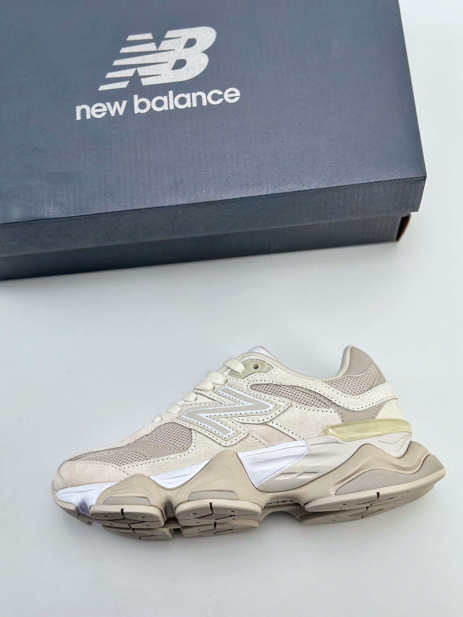 Joe Freshgoods x New Balance 版本 NB9060 联名款 复古休闲运动慢跑鞋 U9060MM