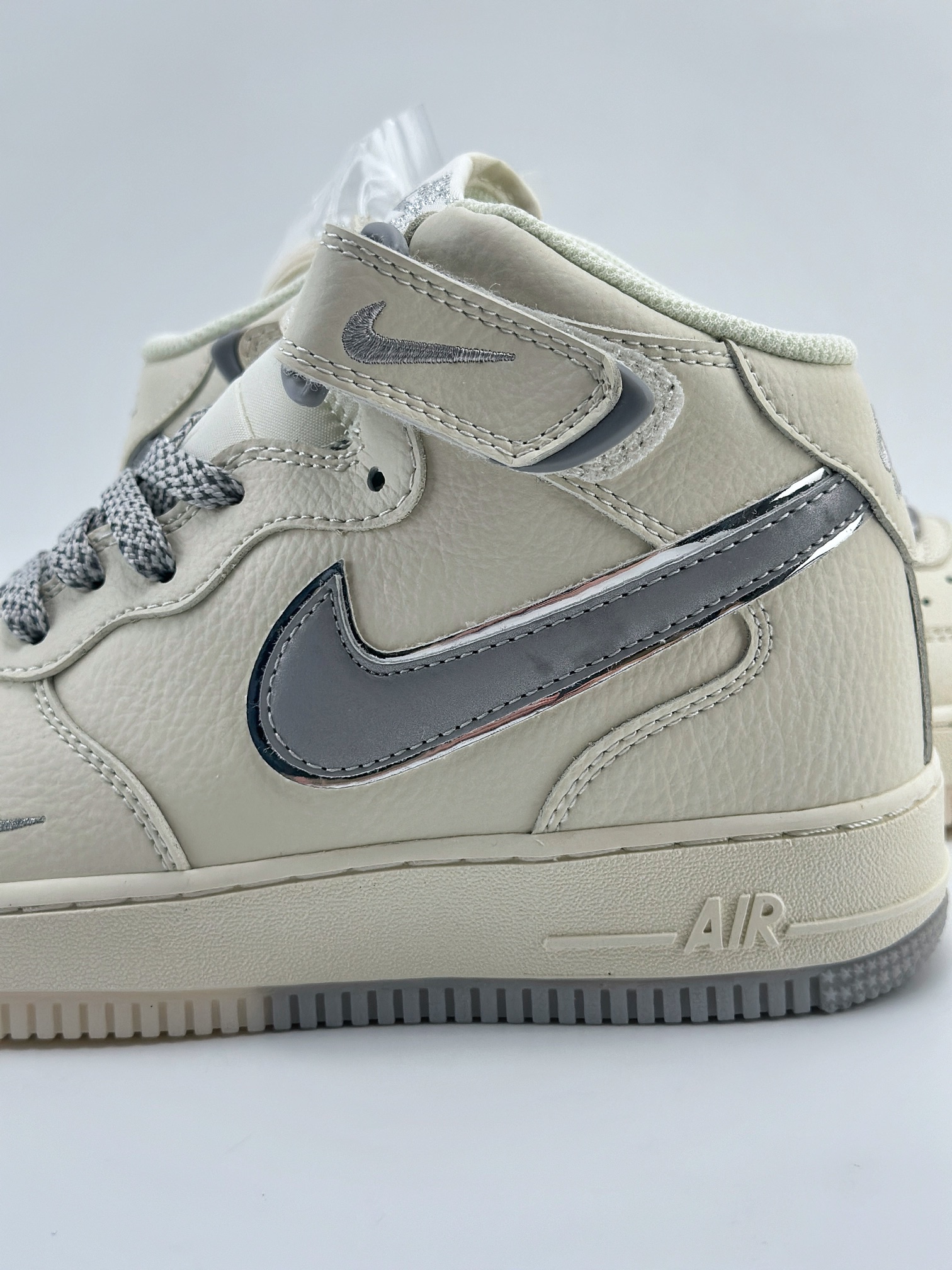 Nike Air Force 1 Mid 07 米银满天星 XL0236-232