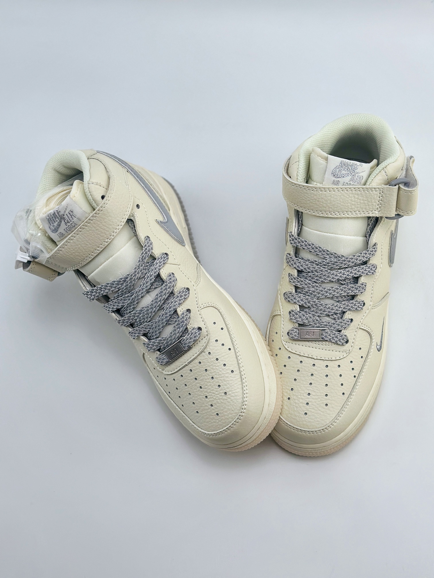 Nike Air Force 1 Mid 07 米银满天星 XL0236-232