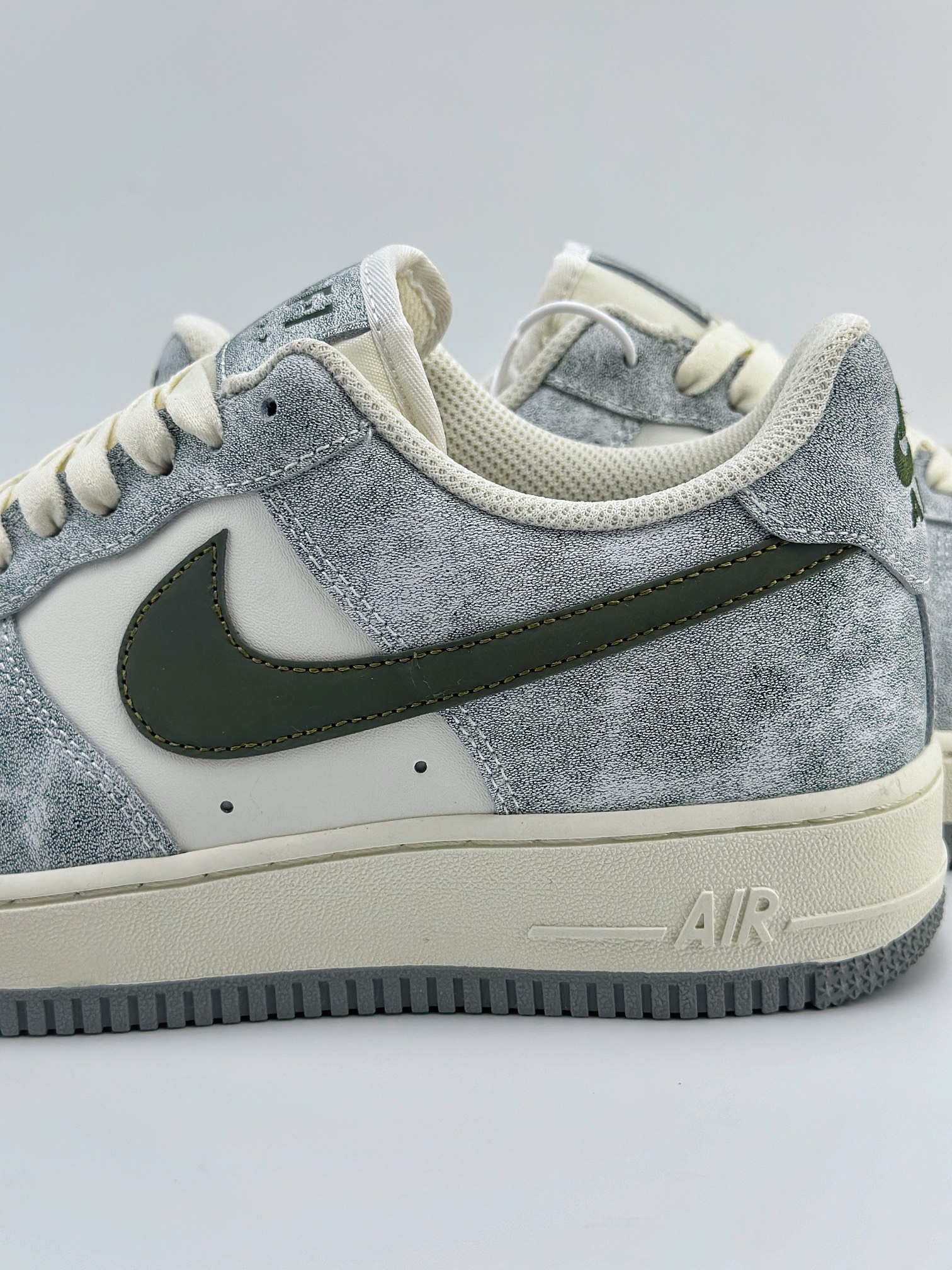 Nike Air Force 1 Low 07 岩石绿 BL5866-906