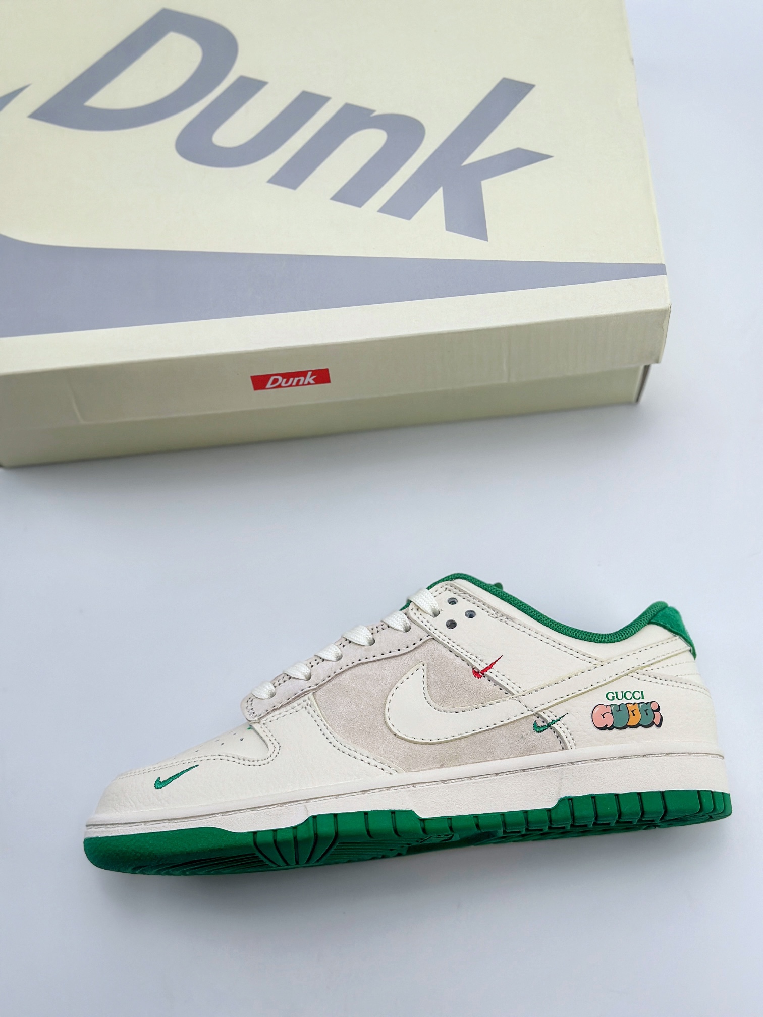 Nike SB Dunk Low x GUCCI 白绿三小钩 KK1688-052