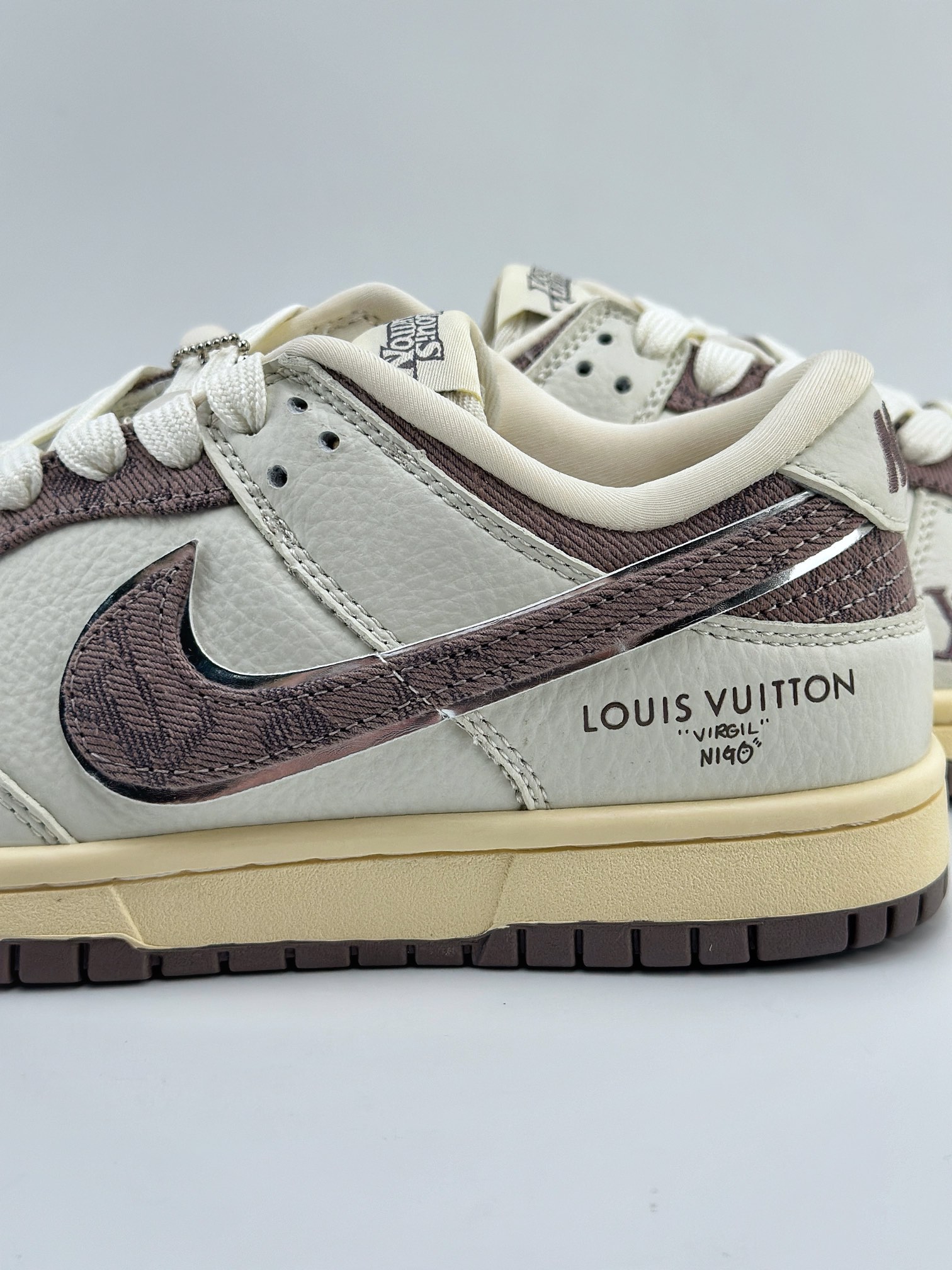 Nike SB Dunk Low x Louis Vuitton 米棕 JH8310-957