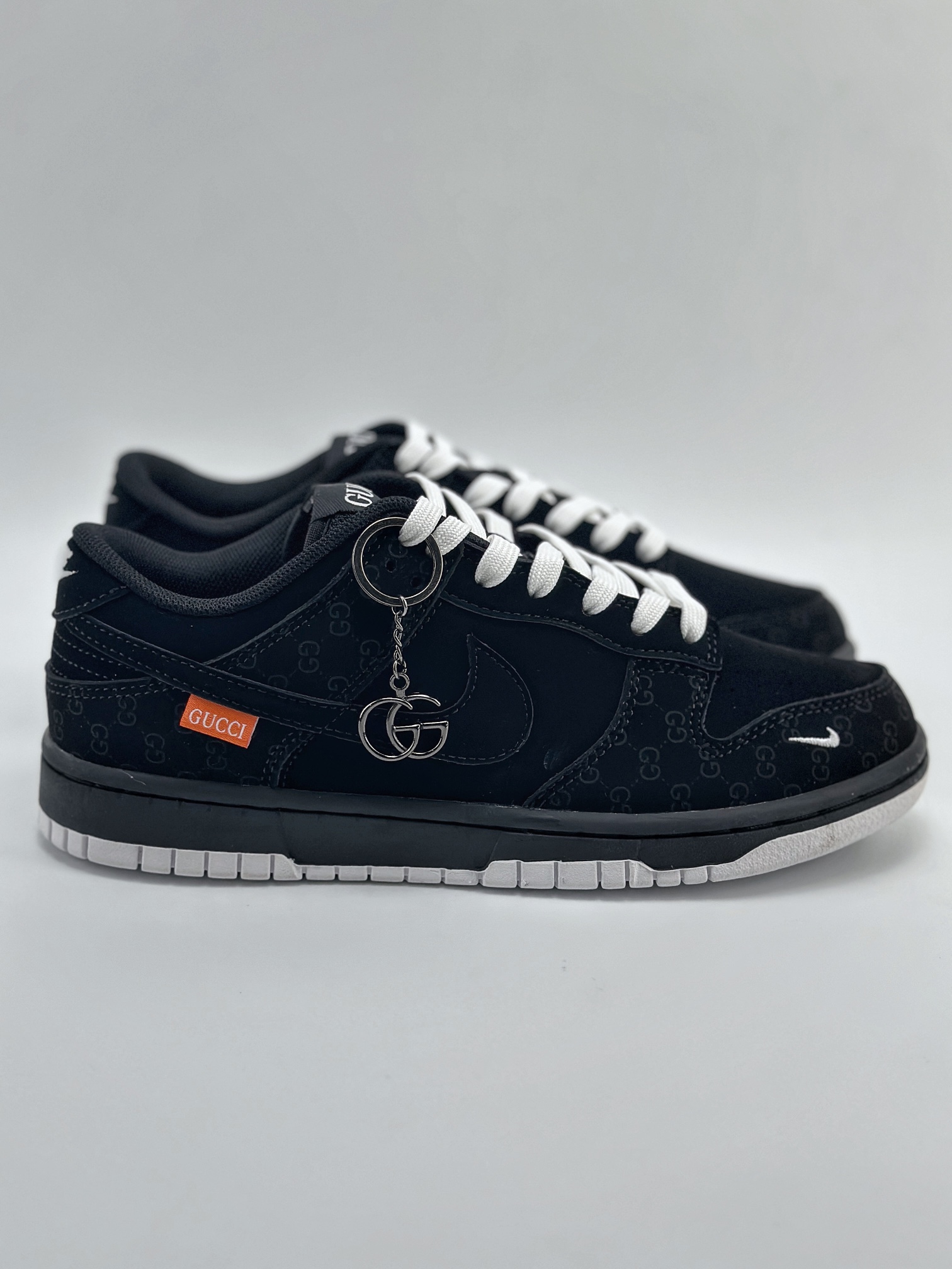 Nike SB Dunk Low x GUCCI 纯黑暗纹 FC1688-140