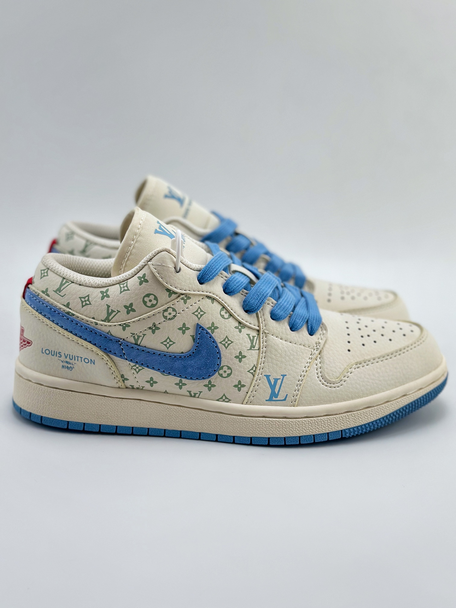 Air Jordan 1 Retro Low x Louis Vuitton 白蓝 WG8850-008