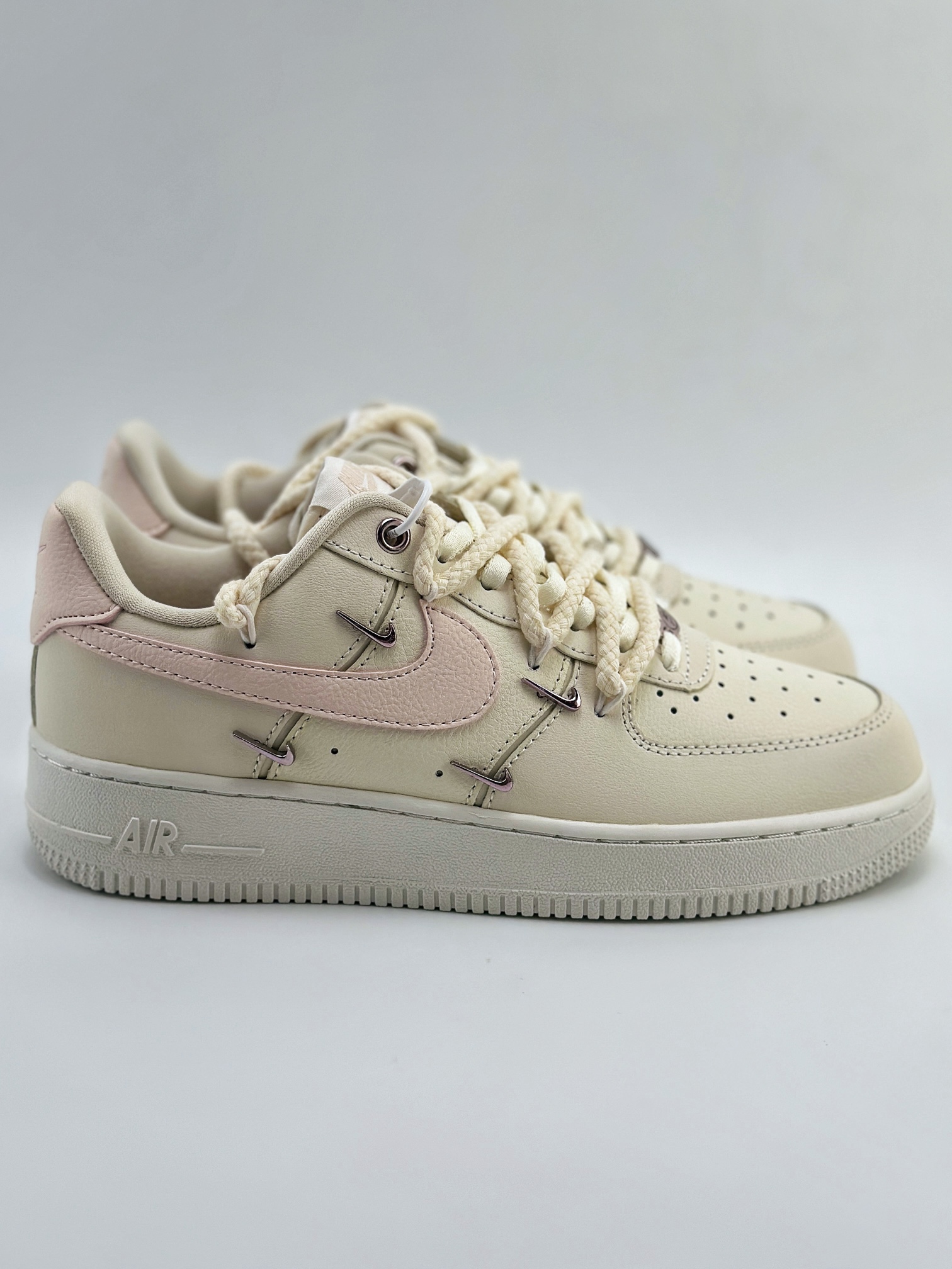 Nike Air Force 1 Low 07 米粉四钩绑带 FC8110-181