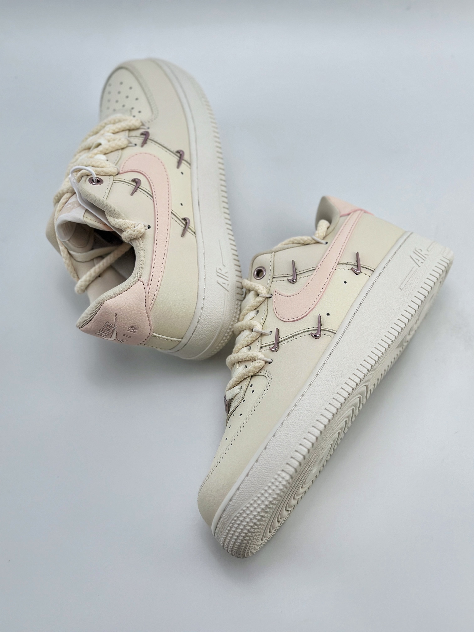 Nike Air Force 1 Low 07 米粉四钩绑带 FC8110-181