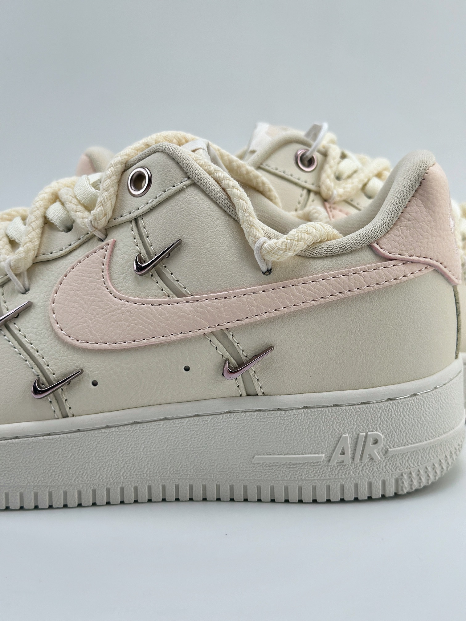 Nike Air Force 1 Low 07 米粉四钩绑带 FC8110-181