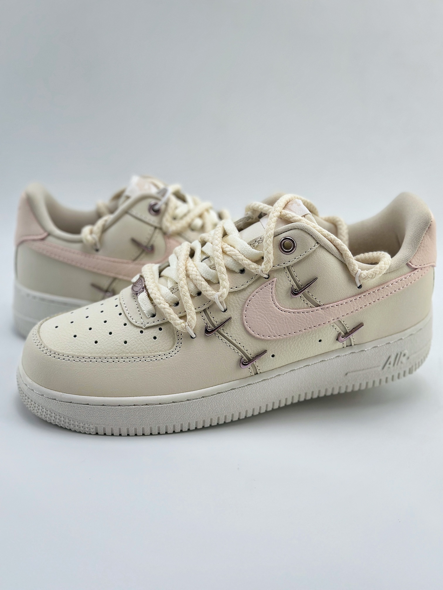 Nike Air Force 1 Low 07 米粉四钩绑带 FC8110-181