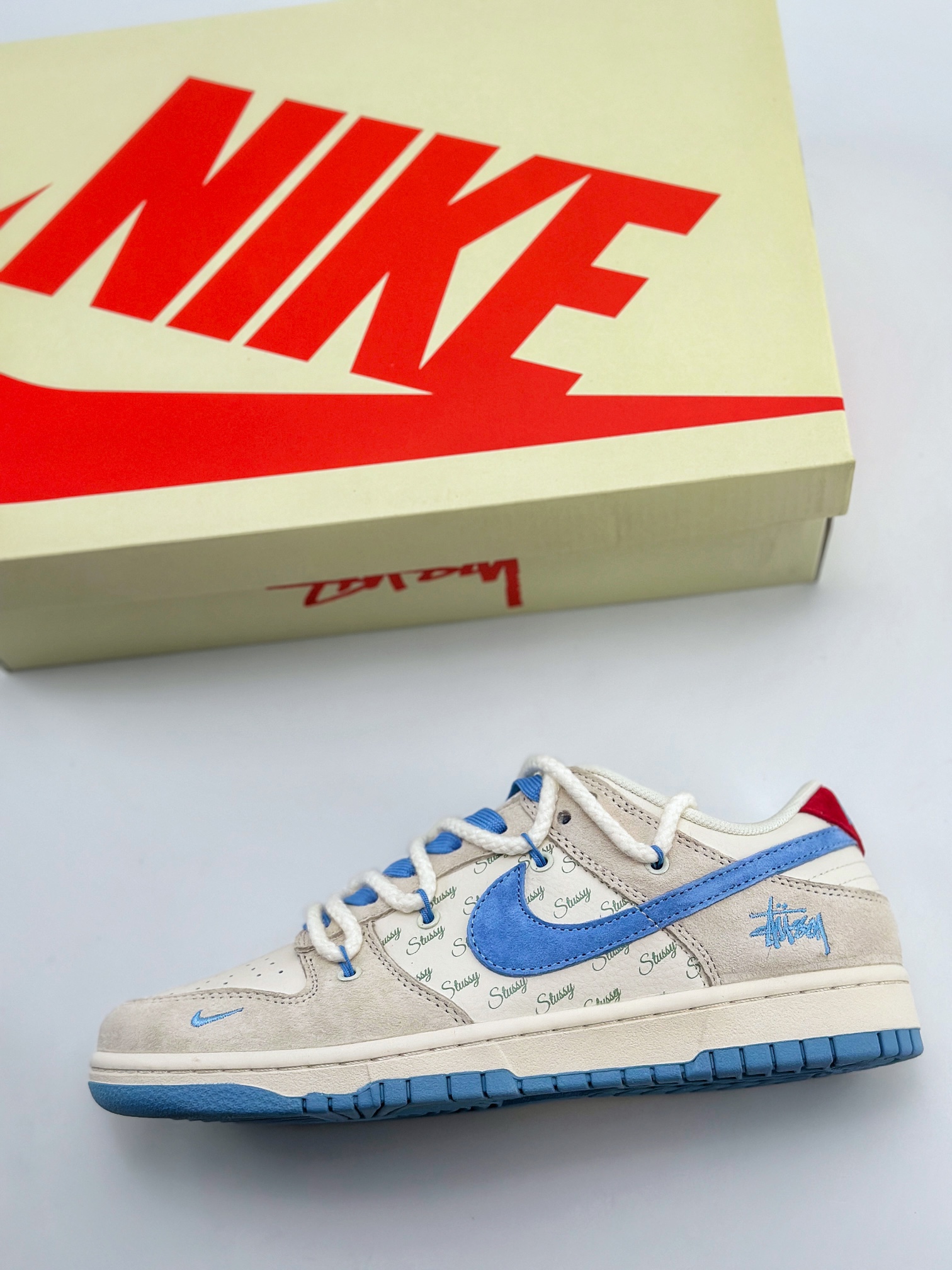 Nike SB Dunk Low x Stussy 米蓝红绑带 SJ2068-279