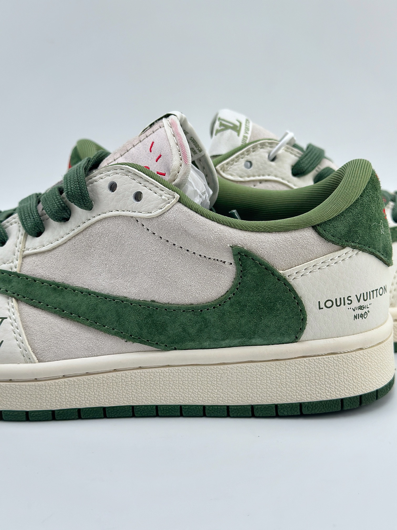 Travis Scott x Nike Air Jordan 1 Low x Louis Vuitton 灰绿 XZ1268-005