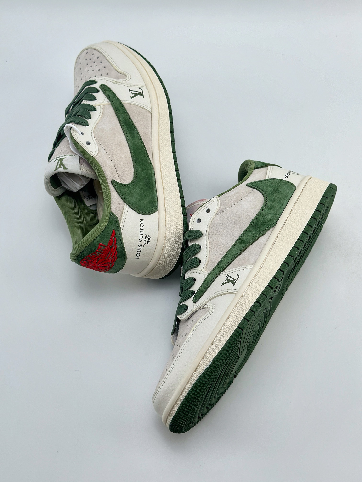 Travis Scott x Nike Air Jordan 1 Low x Louis Vuitton 灰绿 XZ1268-005