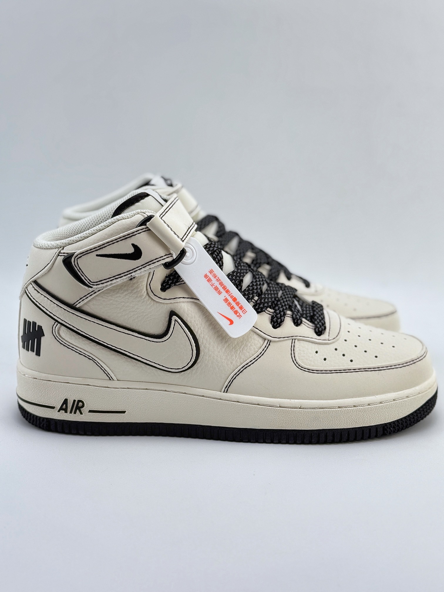 Nike Air Force 1 Mid x Undefeated 夜魔侠 白黑满天星 GB5969-001