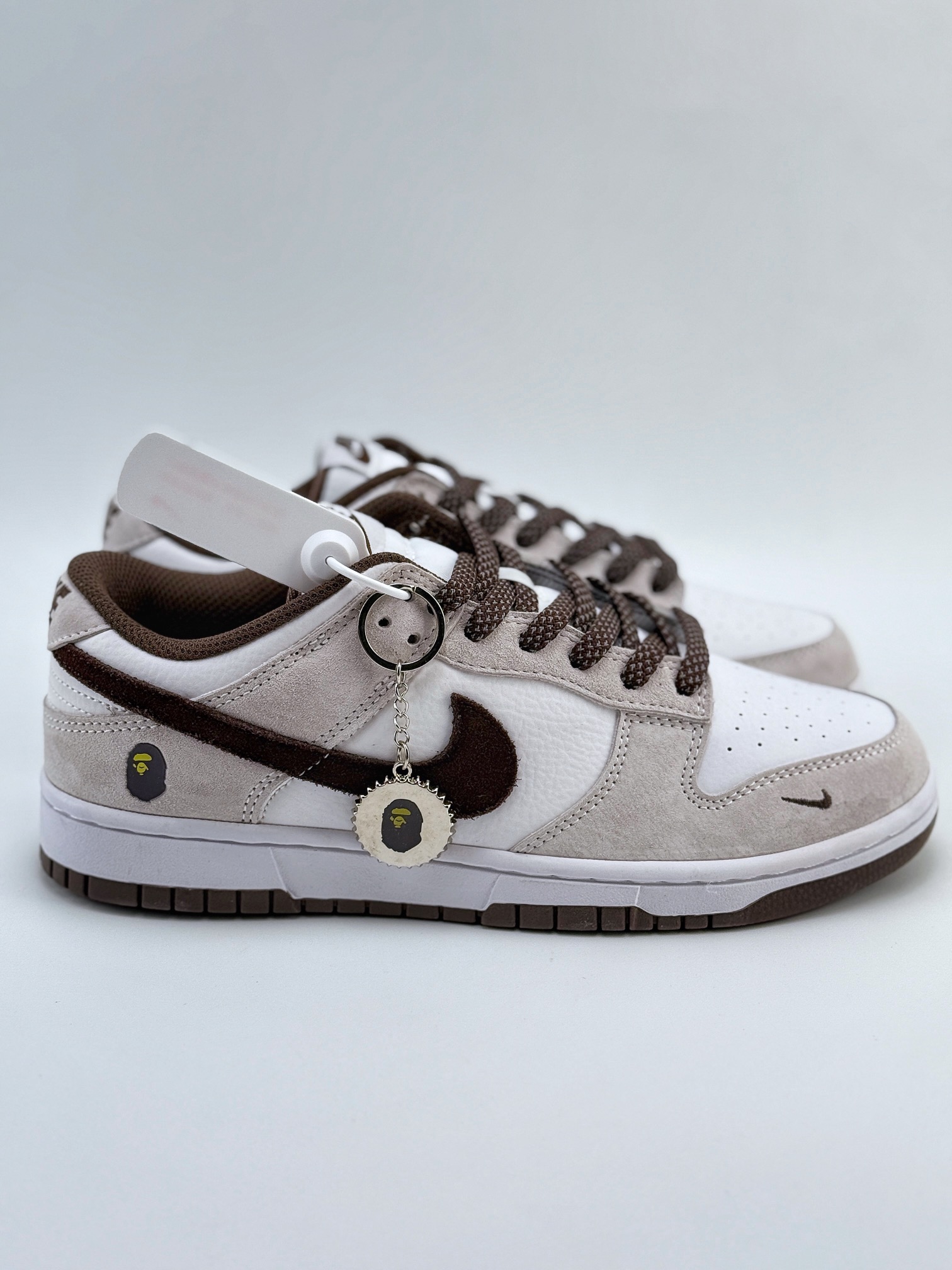 Nike SB Dunk Low x BAPE 白棕小钩翻毛满天星 KK1888-011