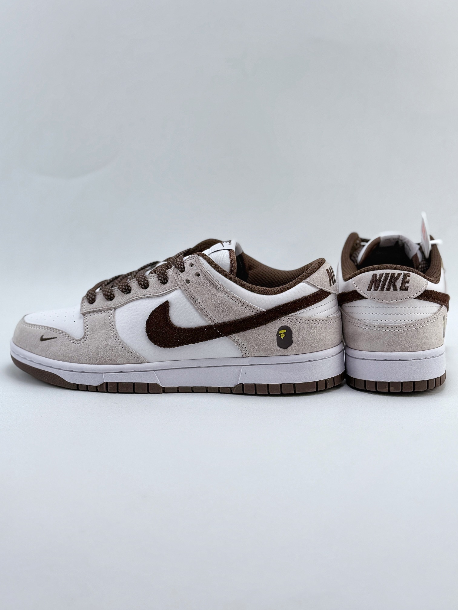 Nike SB Dunk Low x BAPE 白棕小钩翻毛满天星 KK1888-011