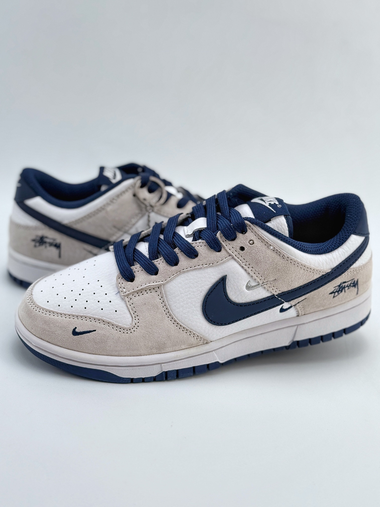 Nike SB Dunk Low x Stussy 白灰蓝三小钩 KK1888-003