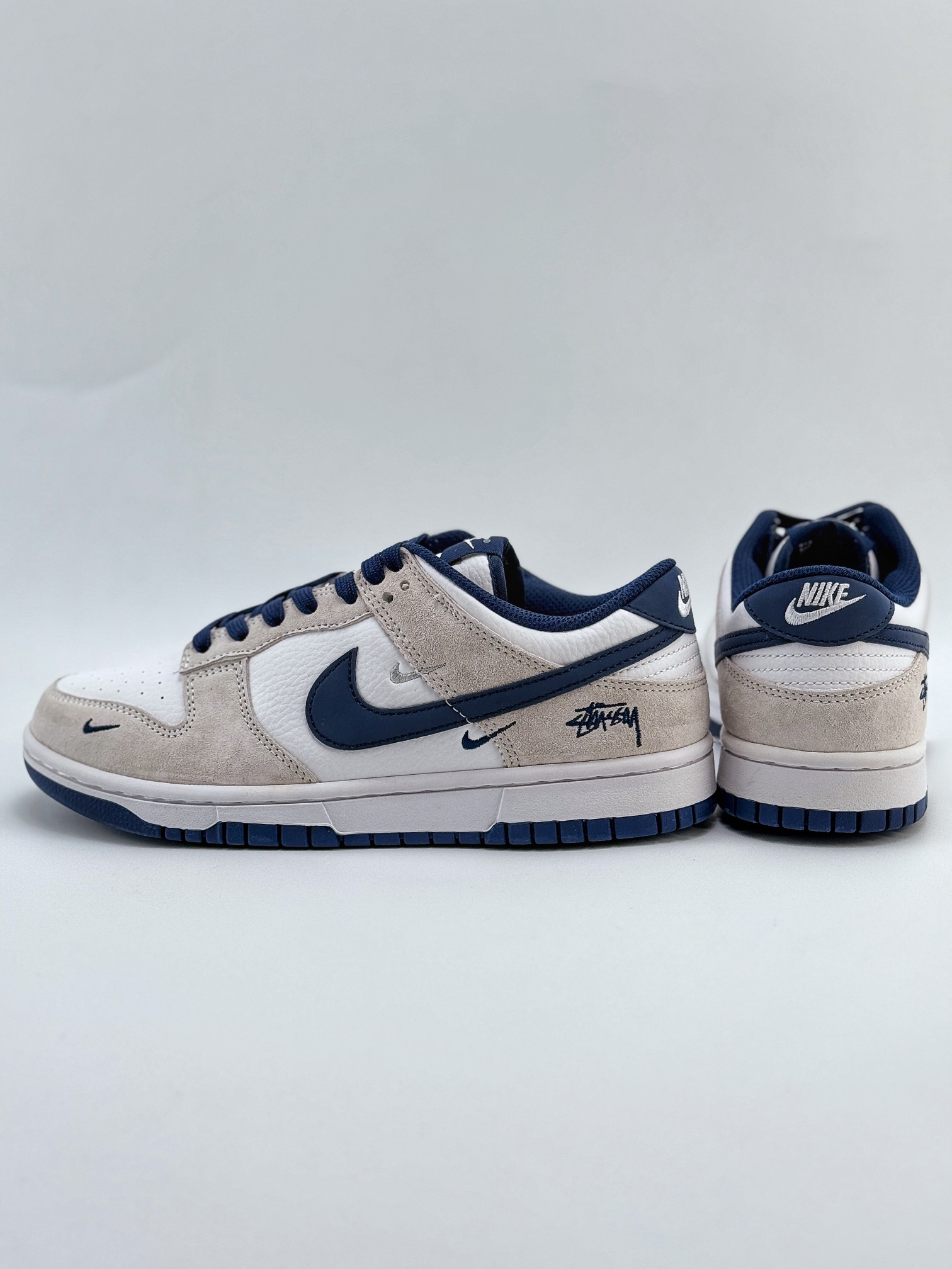 Nike SB Dunk Low x Stussy 白灰蓝三小钩 KK1888-003