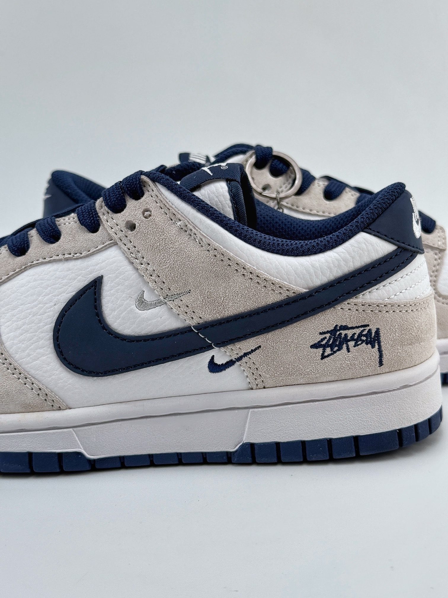 Nike SB Dunk Low x Stussy 白灰蓝三小钩 KK1888-003