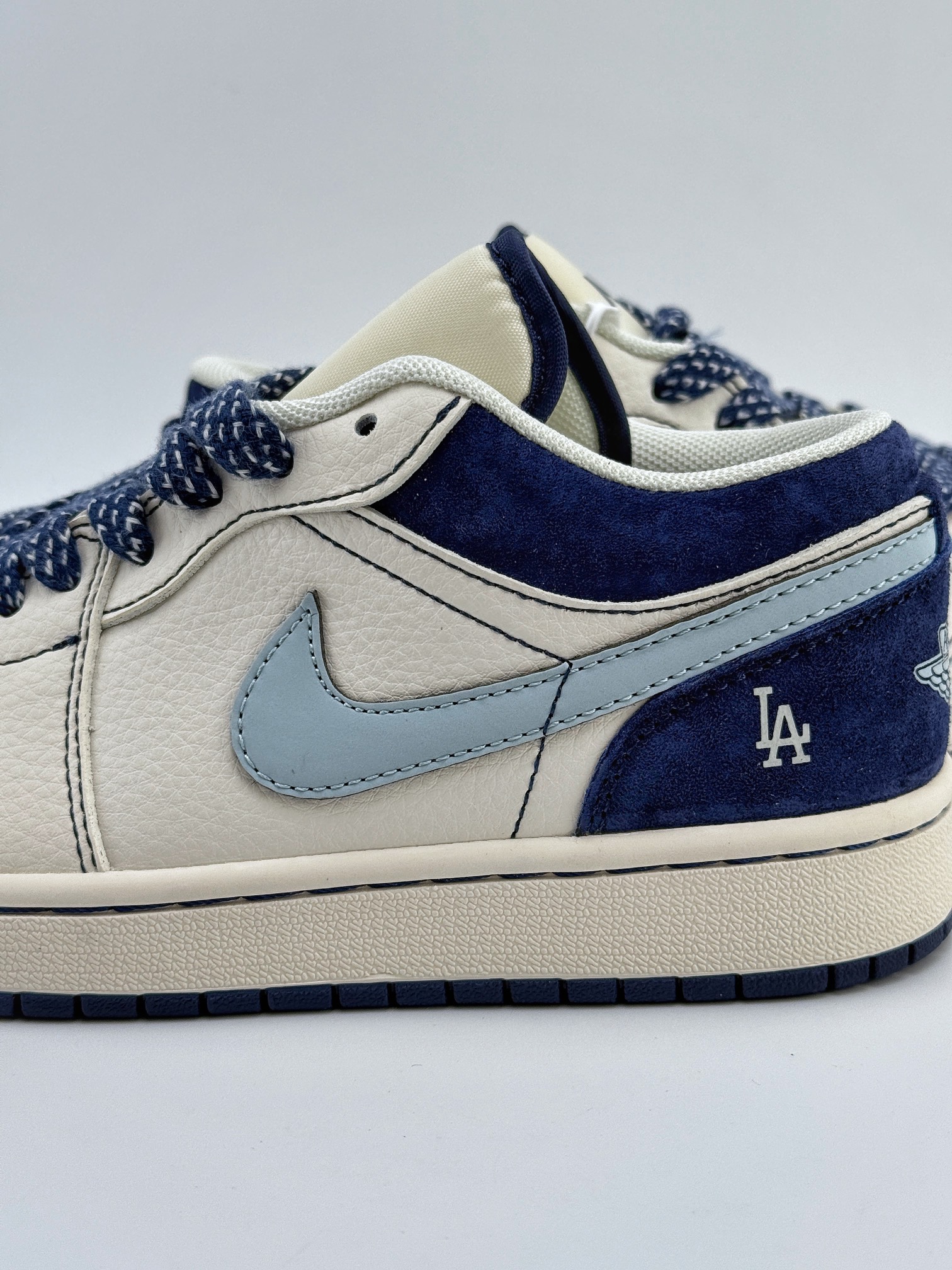 Air Jordan 1 Retro Low x MLB 米蓝小钩满天星 XX2403-005