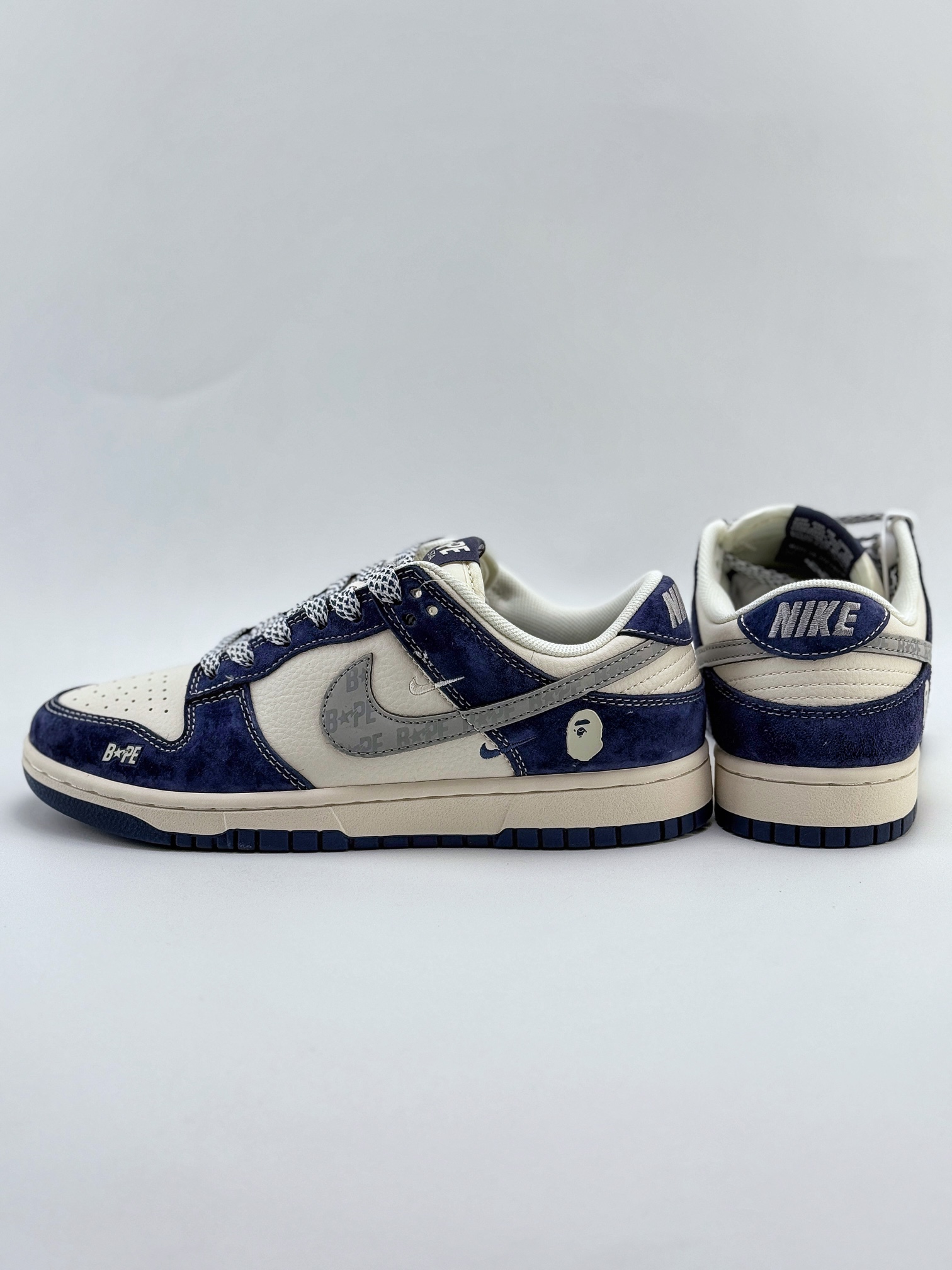 Nike SB Dunk Low x BAPE 白蓝双小钩满天星 XY1688-008