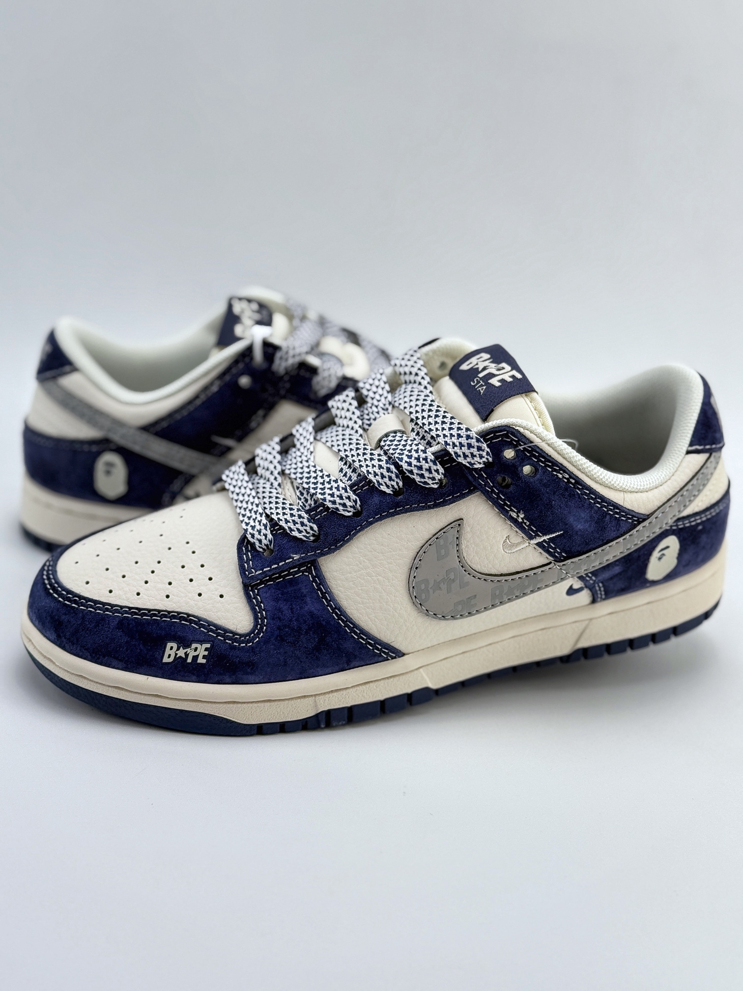 Nike SB Dunk Low x BAPE 白蓝双小钩满天星 XY1688-008