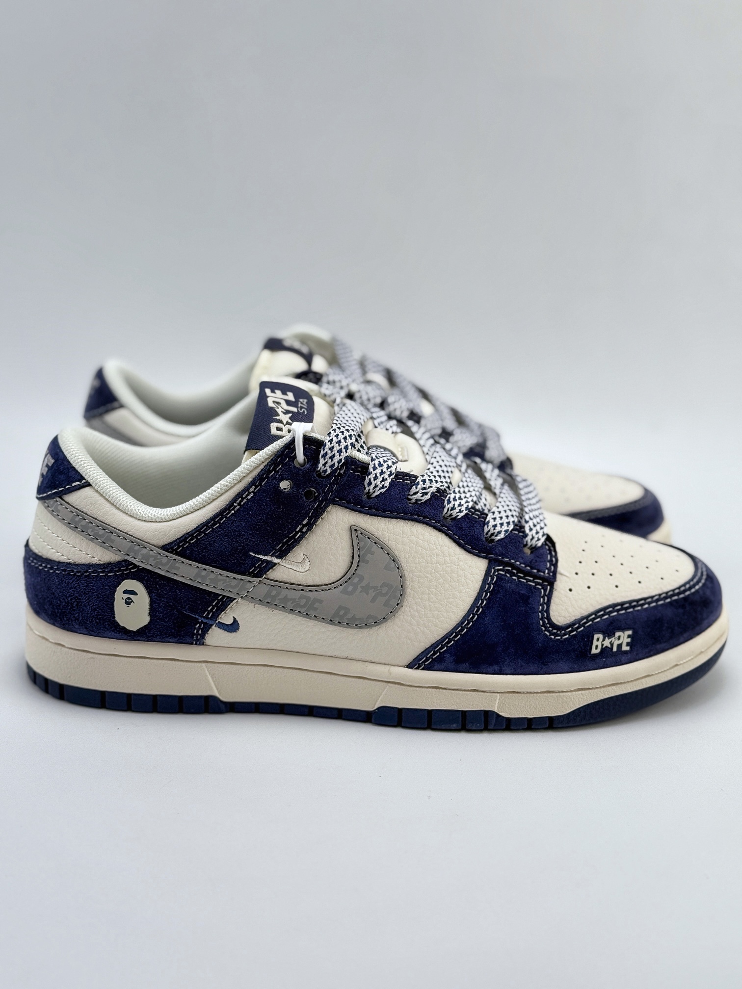 Nike SB Dunk Low x BAPE 白蓝双小钩满天星 XY1688-008