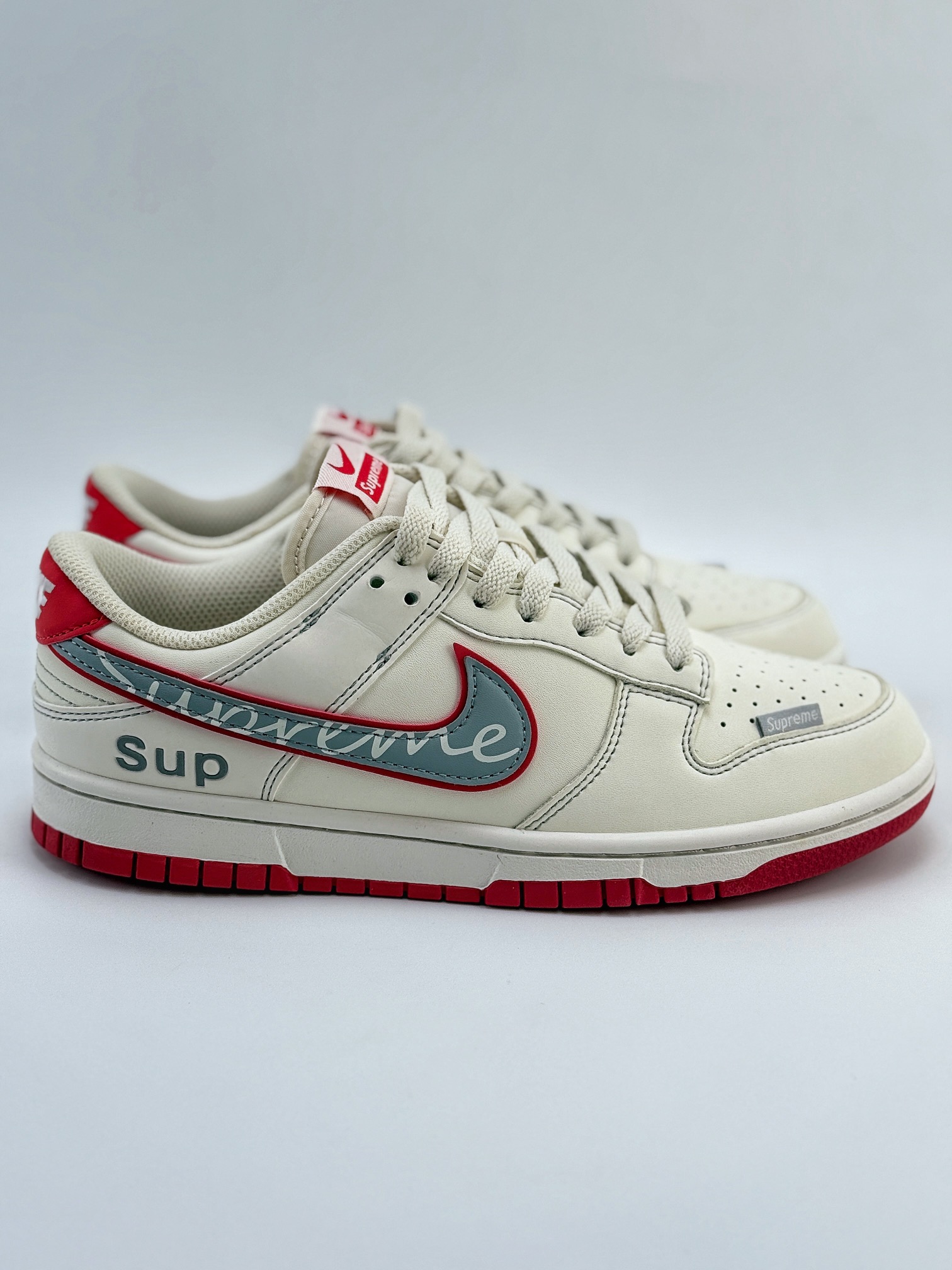 Nike SB Dunk Low x Supreme 白红 DJ2024-030