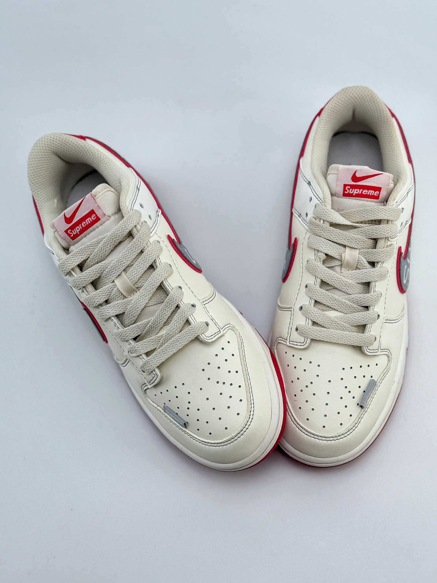 Nike SB Dunk Low x Supreme 白红 DJ2024-030