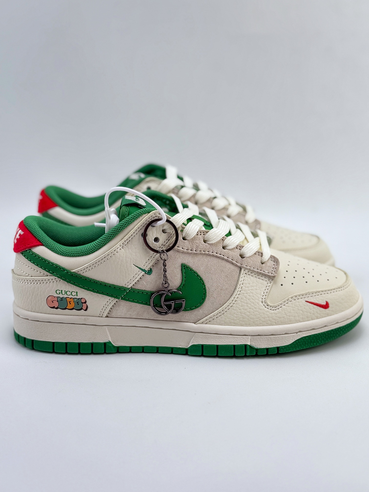 Nike SB Dunk Low x GUCCI 白绿红小钩 KK1688-053