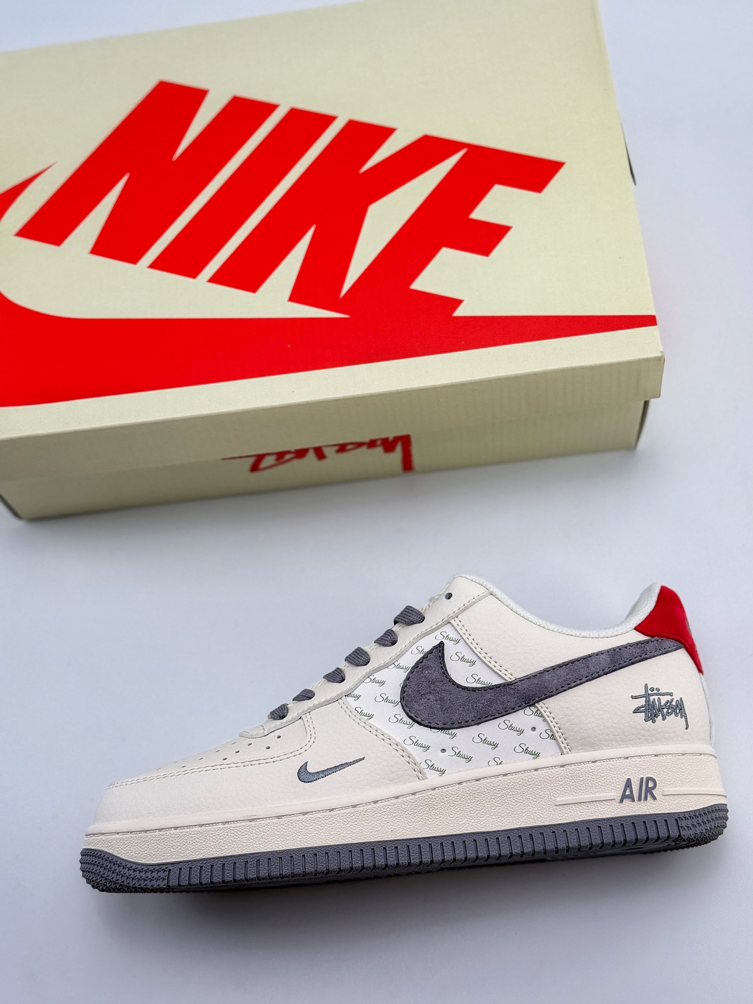 Nike Air Force 1 Low 07 x Stussy 米灰红 XZ3318-567