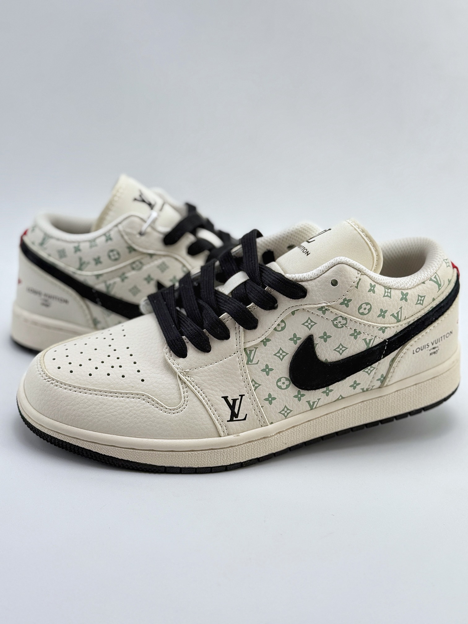 Air Jordan 1 Retro Low x Louis Vuitton 白黑 WG8850-009