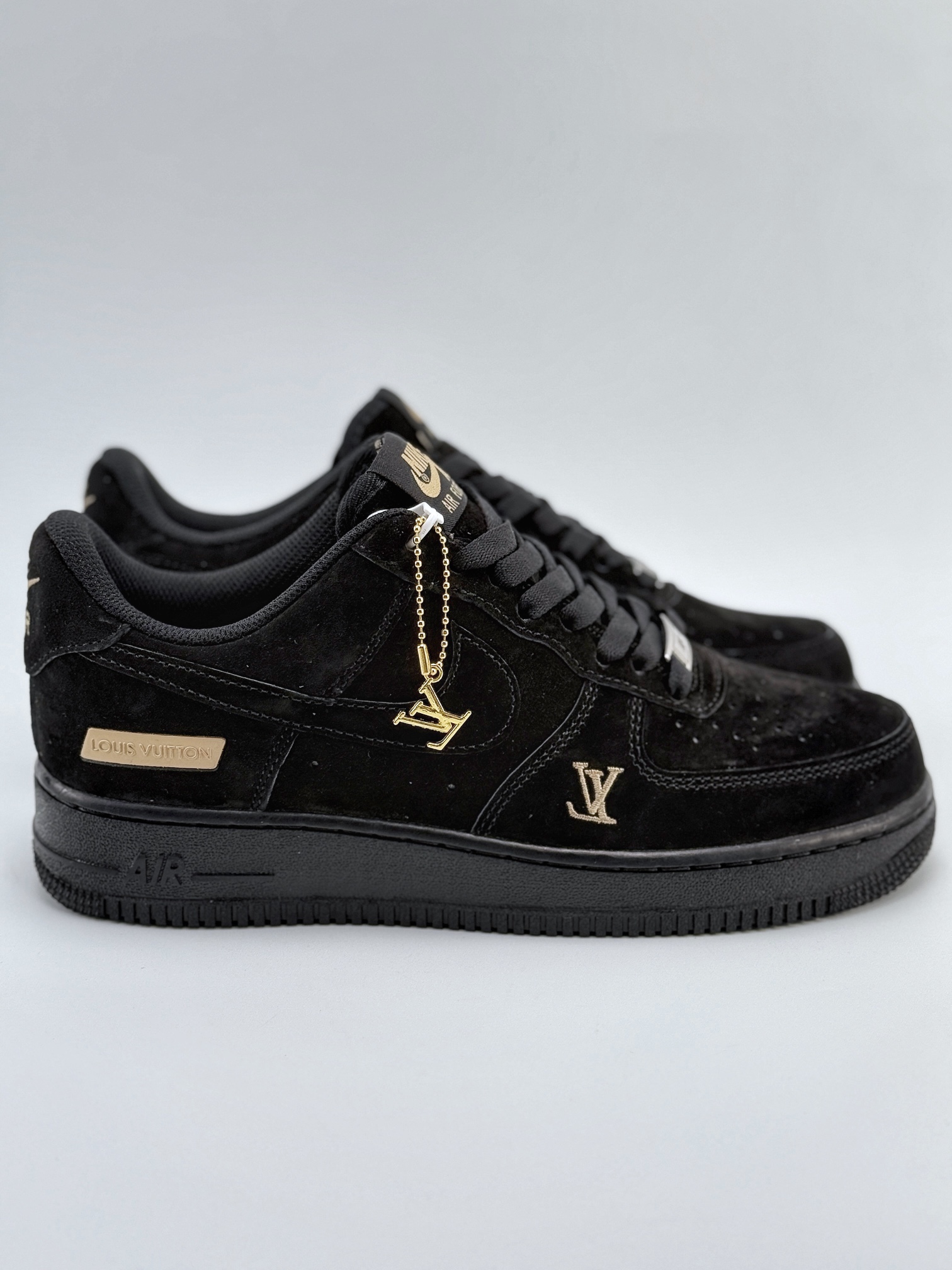 Nike Air Force 1 Low 07 x Louis Vuitton 高端定制 CW2288-111