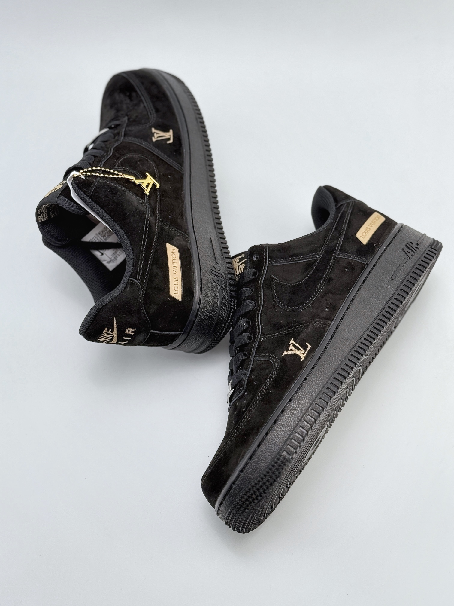 Nike Air Force 1 Low 07 x Louis Vuitton 高端定制 CW2288-111