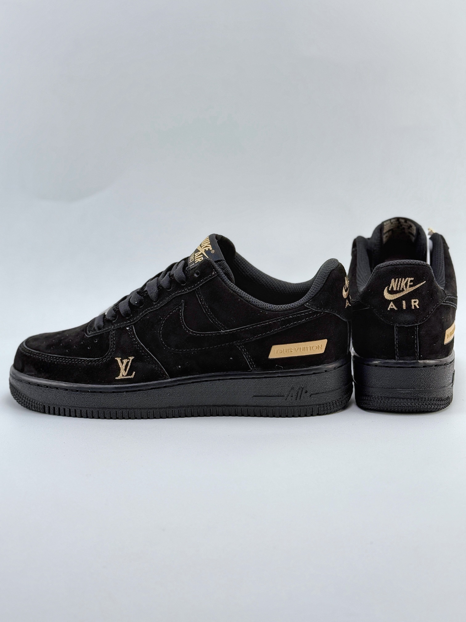 Nike Air Force 1 Low 07 x Louis Vuitton 高端定制 CW2288-111