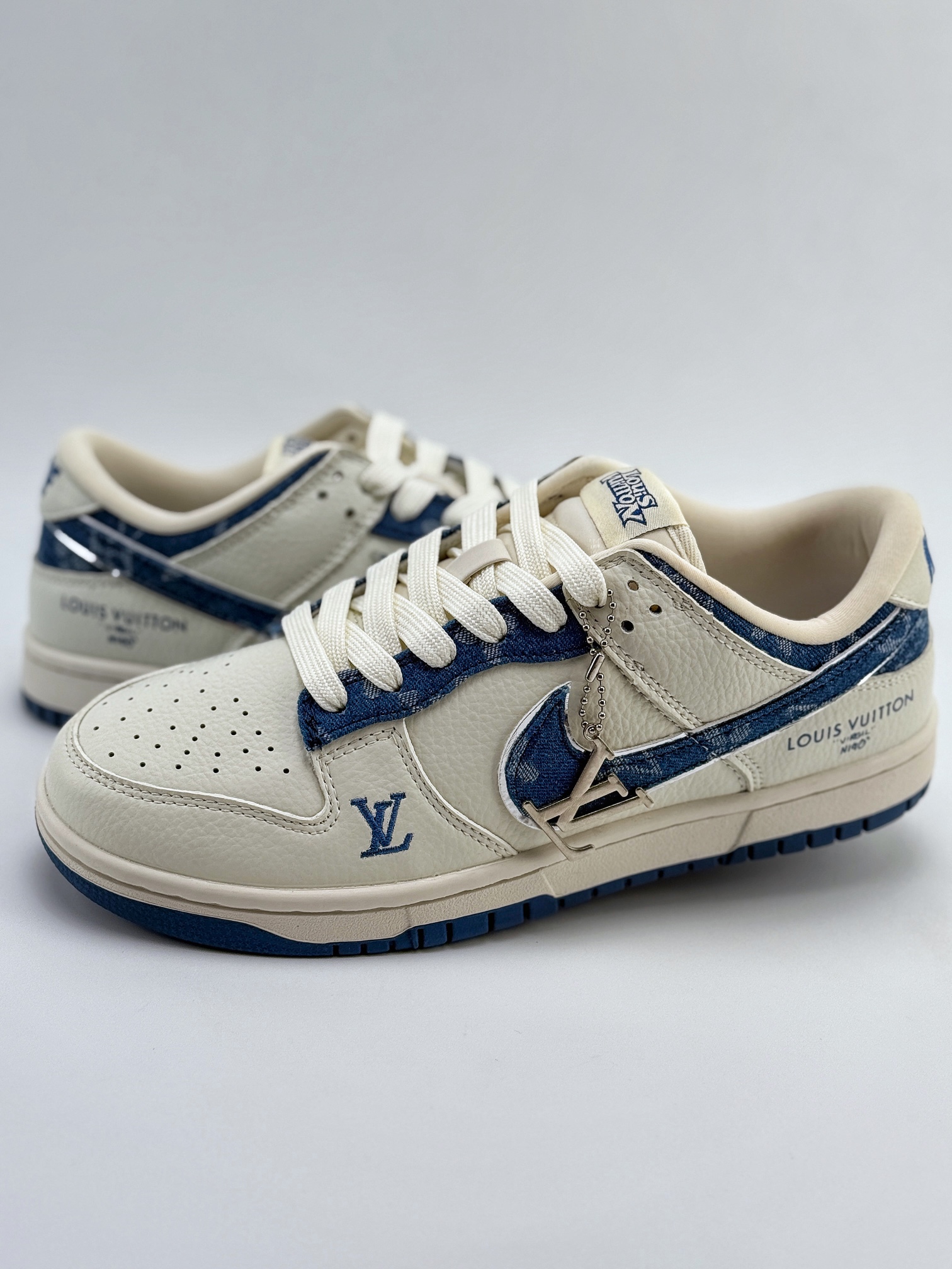 Nike SB Dunk Low x Louis Vuitton 白牛仔蓝 JH8310-955