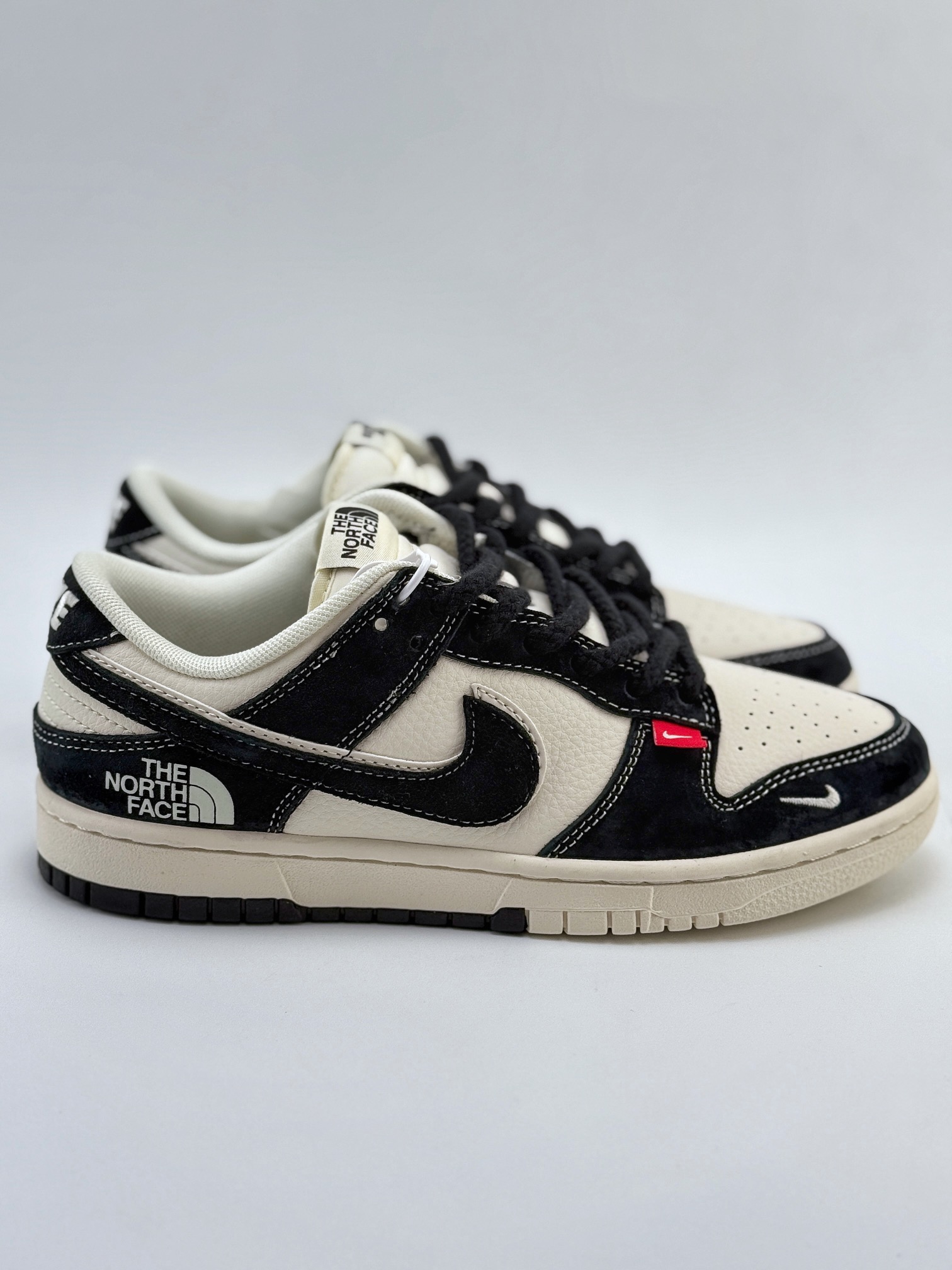 Nike SB Dunk Low x The North Face 黑白小钩麻绳 SJ1089-011