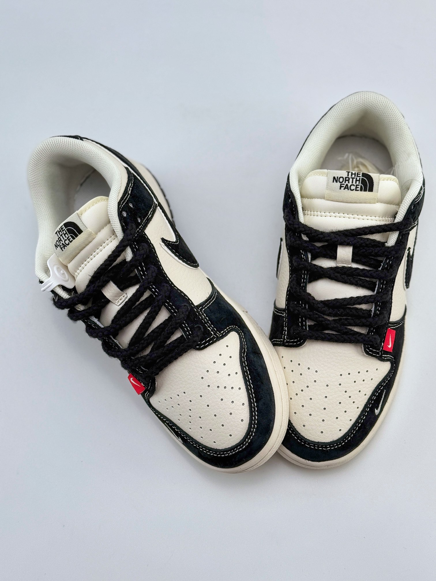 Nike SB Dunk Low x The North Face 黑白小钩麻绳 SJ1089-011