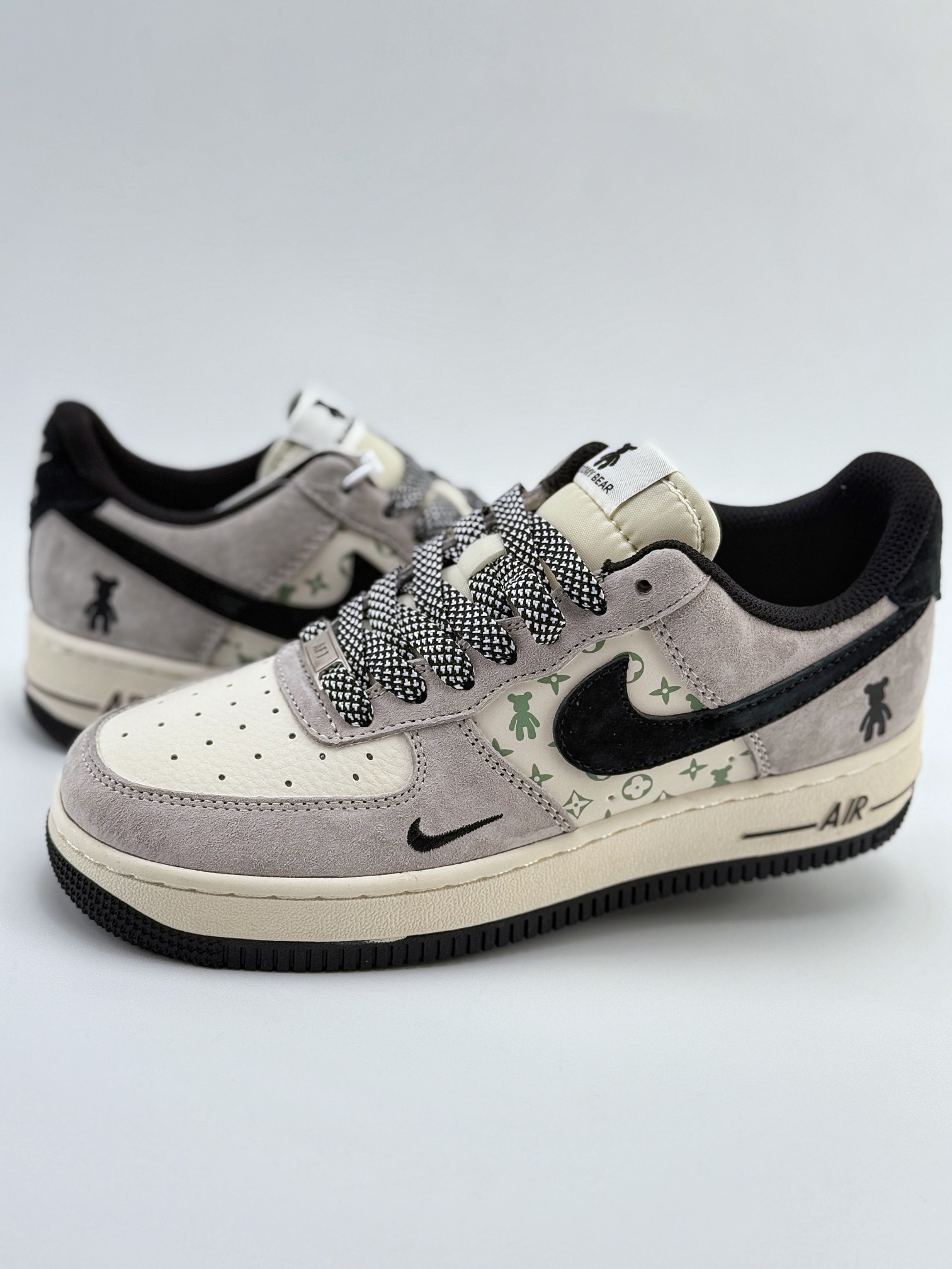 Nike Air Force 1 Low 07 x Louis Vuitton 玩偶米黑浅灰 SJ9188-002