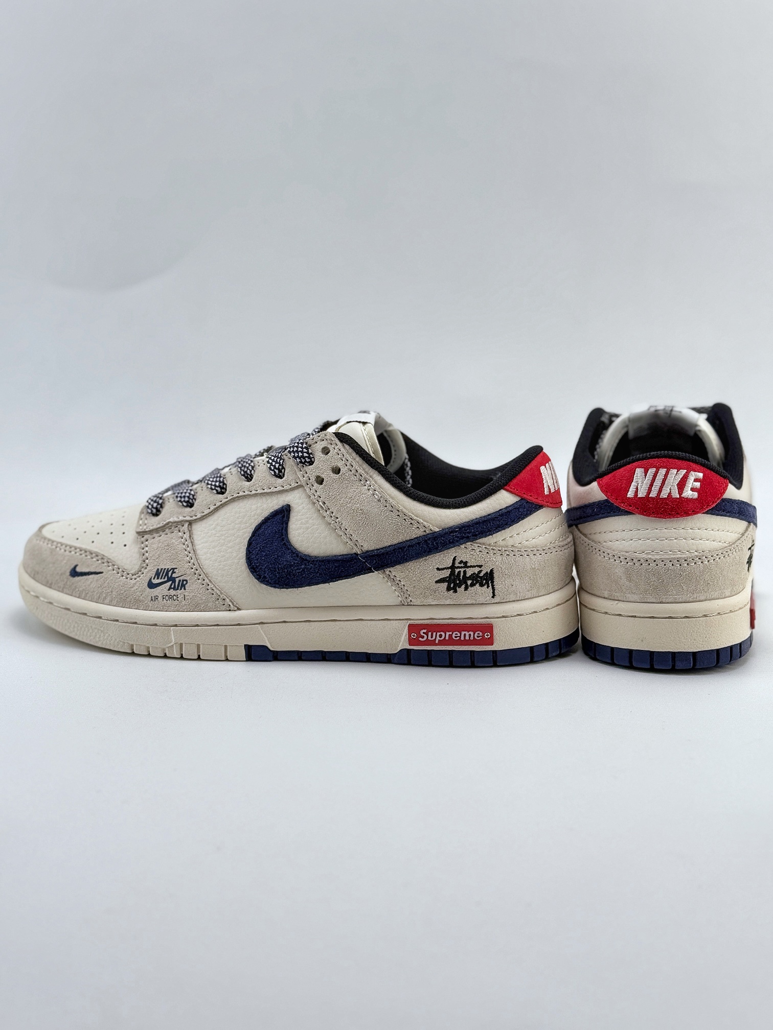 Nike SB Dunk Low x Stussy 米红蓝小标满天星 SJ2068-301