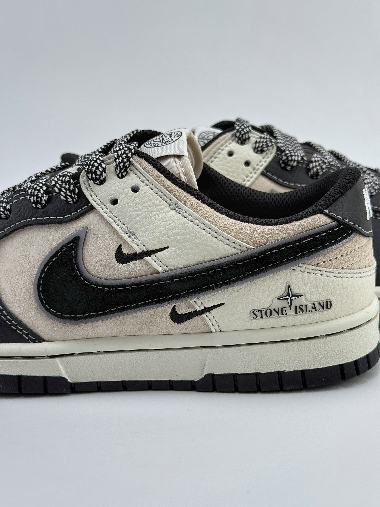 Nike SB Dunk Low x Stone Island 米黑双小钩满天星 DJ2024-038