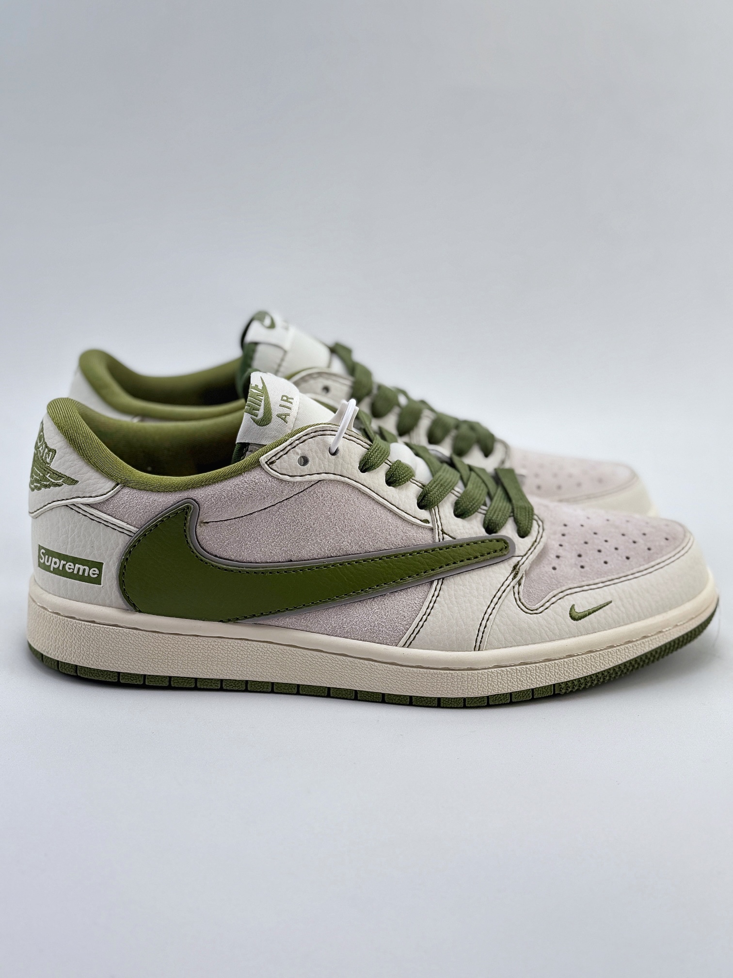 Travis Scott x Nike Air Jordan 1 Low x Supreme 米绿 Air Jordan 1 Low 反转米绿小钩倒钩 XZ2268-002