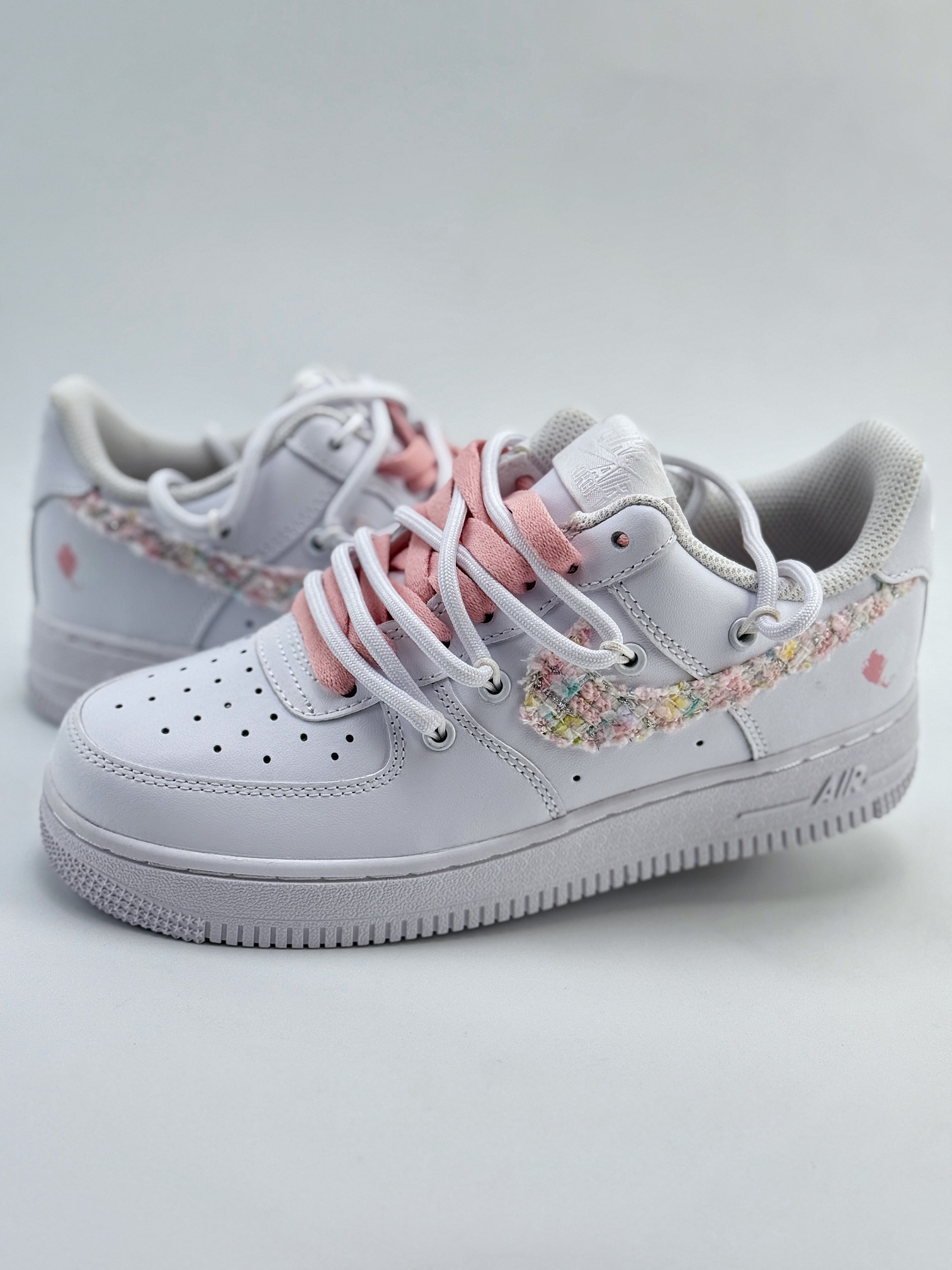 Nike Air Force 1 Low 07 粉白绑带  DH9999-334