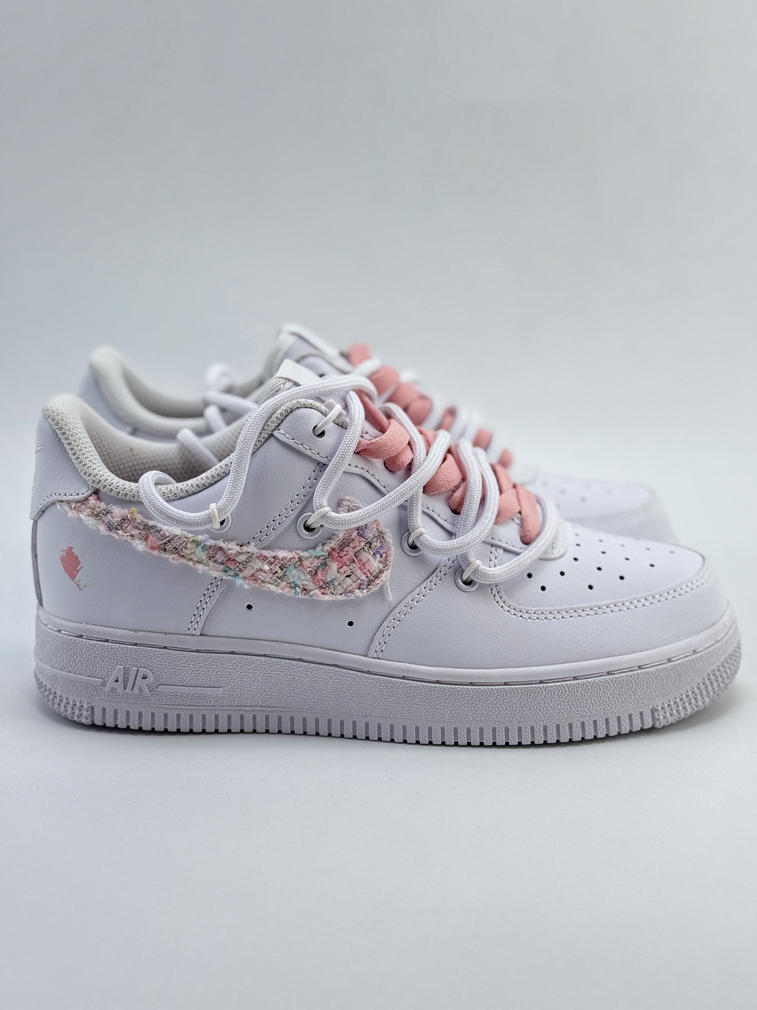 Nike Air Force 1 Low 07 粉白绑带  DH9999-334