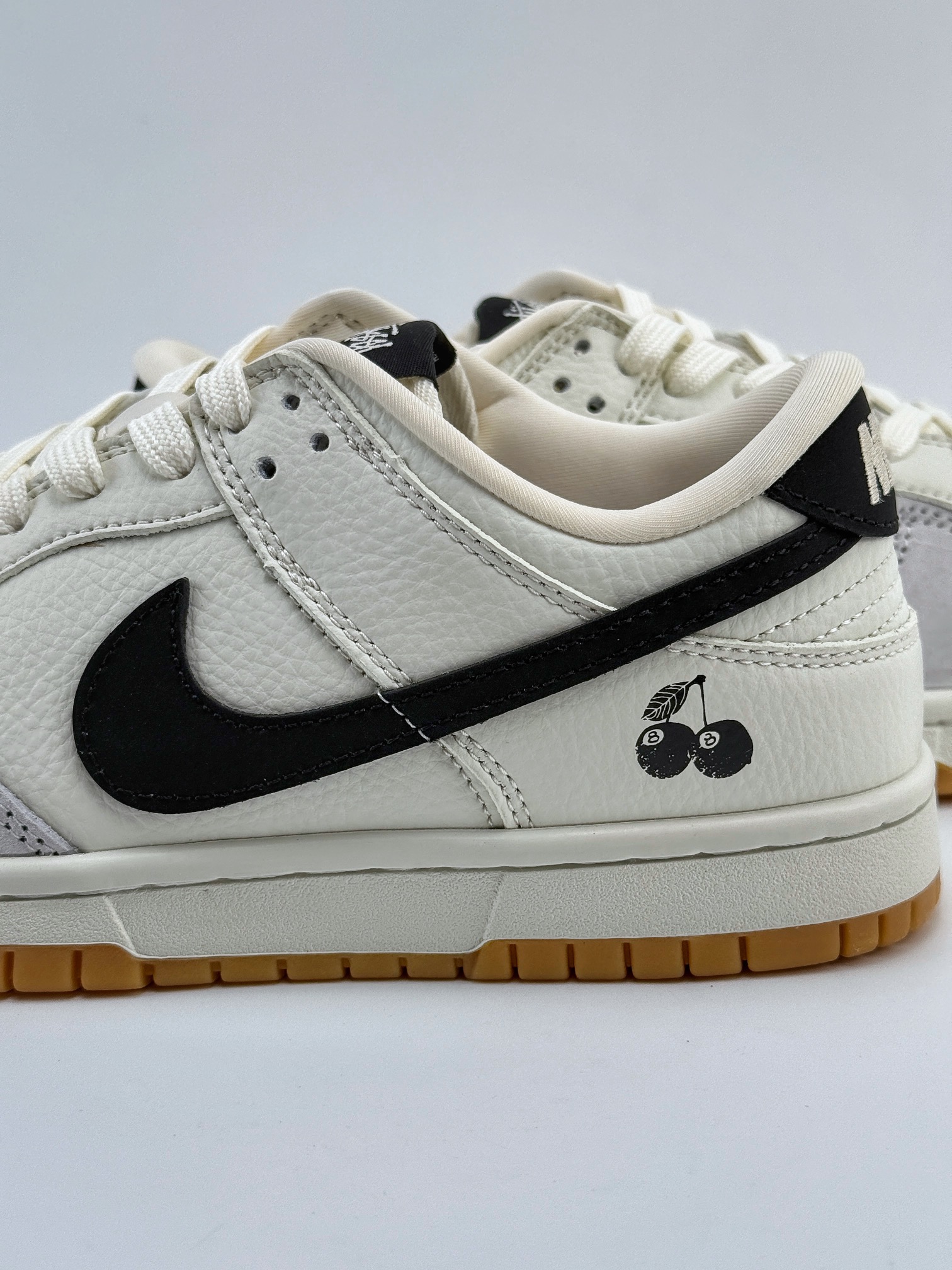 Nike SB Dunk Low x Stussy 米浅灰黑小钩  CH6336-227