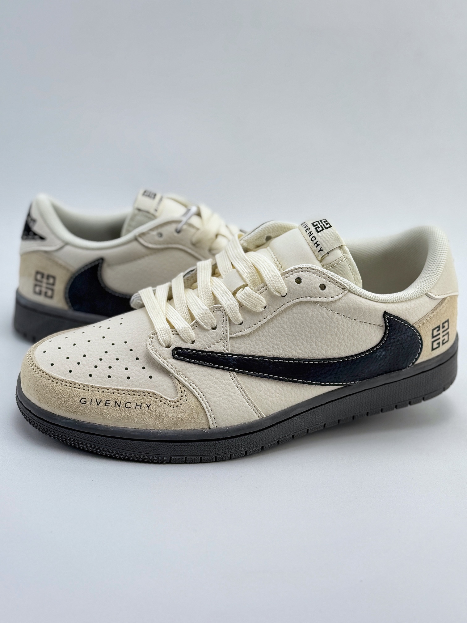 Travis Scott x Nike Air Jordan 1 Low x GIVENCHY 米黑 Air Jordan 1 Low 反转米黑倒钩  CF3688-030