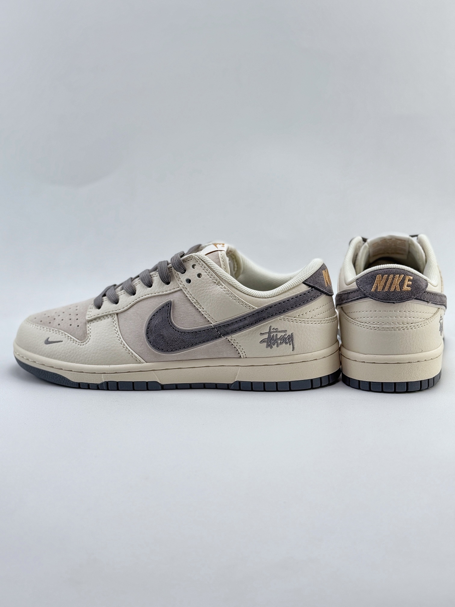 Nike SB Dunk Low x Stussy 米灰小钩  XX2025-888