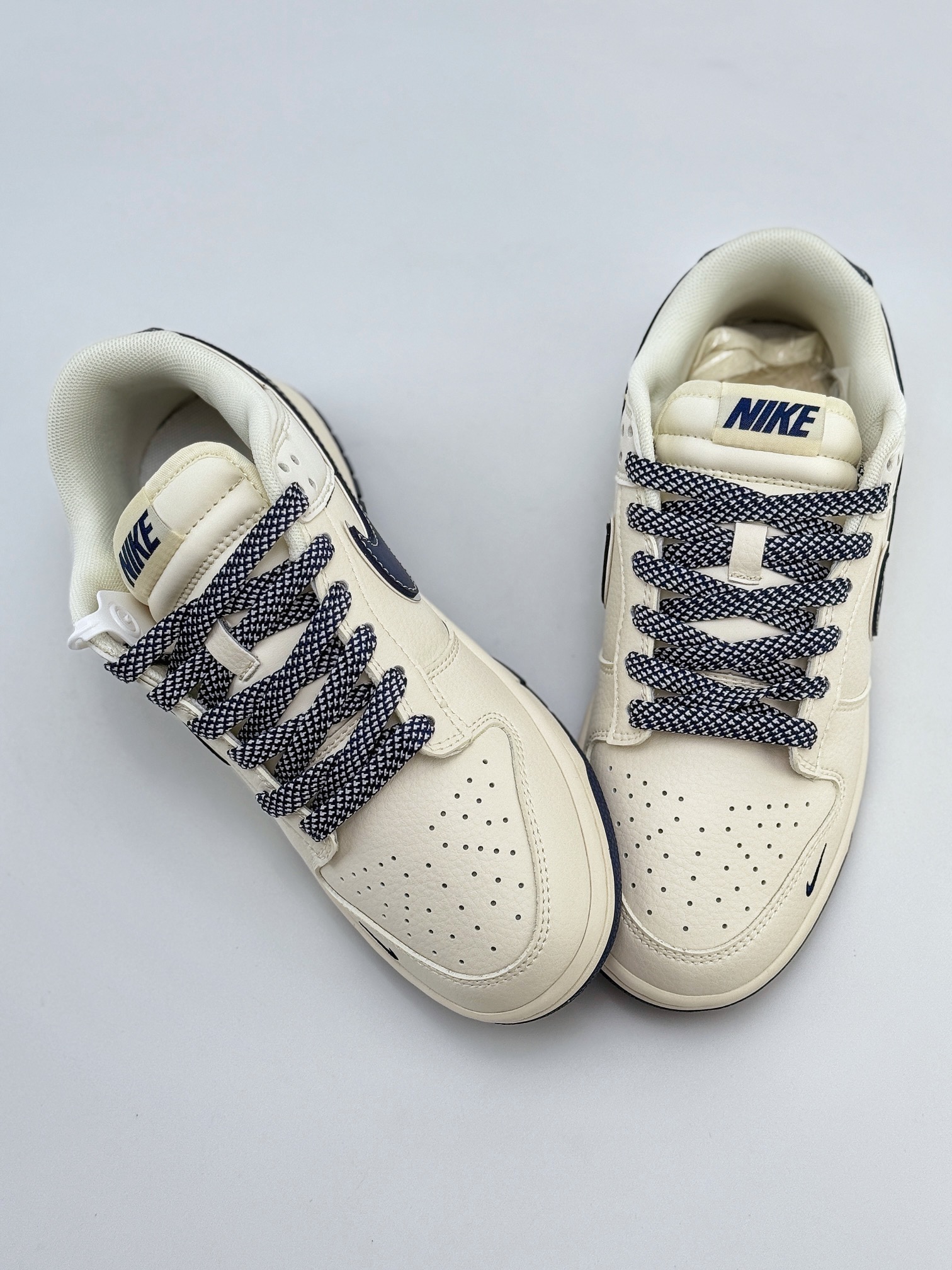 Nike SB Dunk Low 耐克米蓝三小钩满天星  SJ1089-004