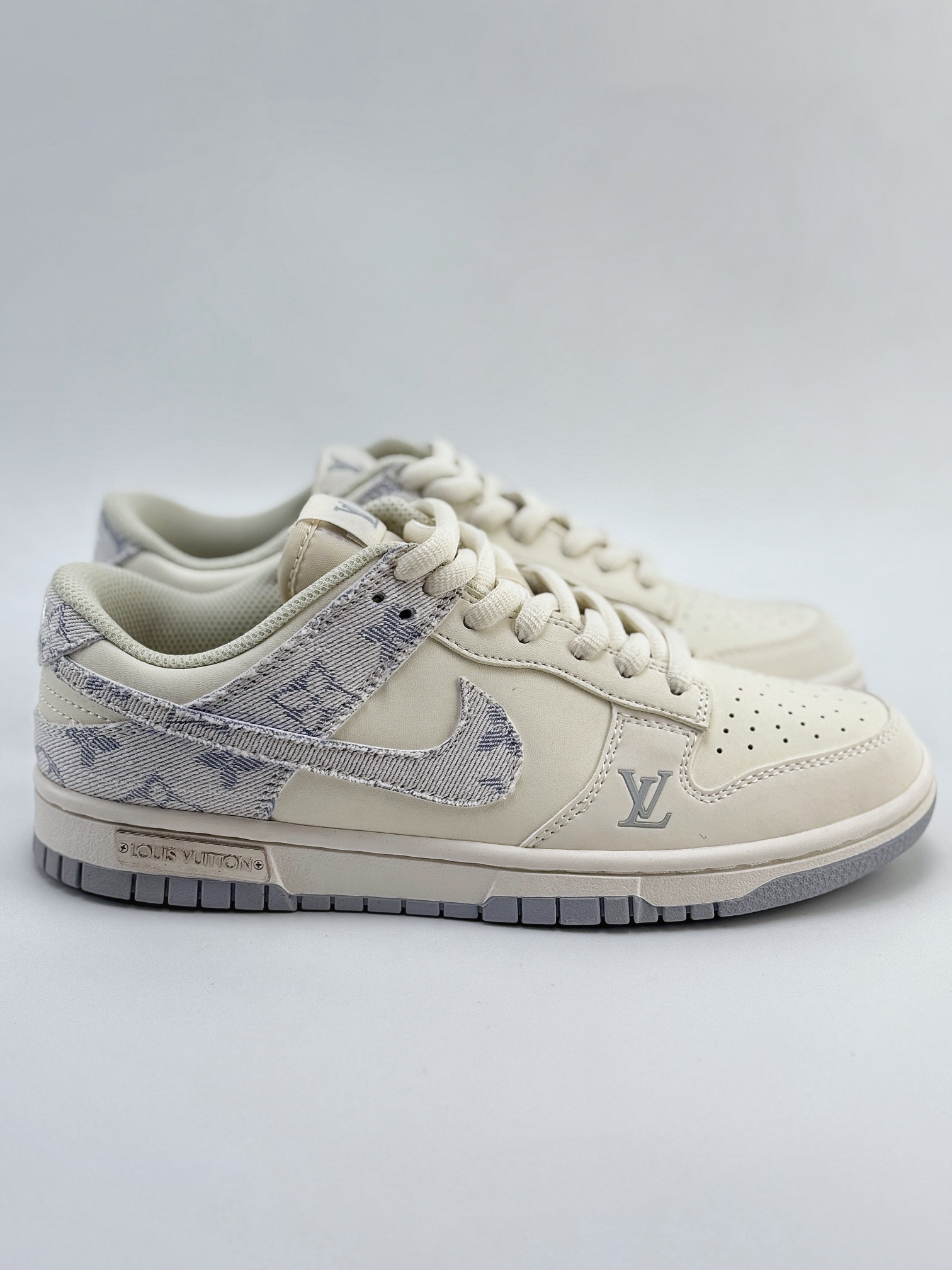 Nike SB Dunk Low x Louis Vuitton 白浅灰 DJ2024-010